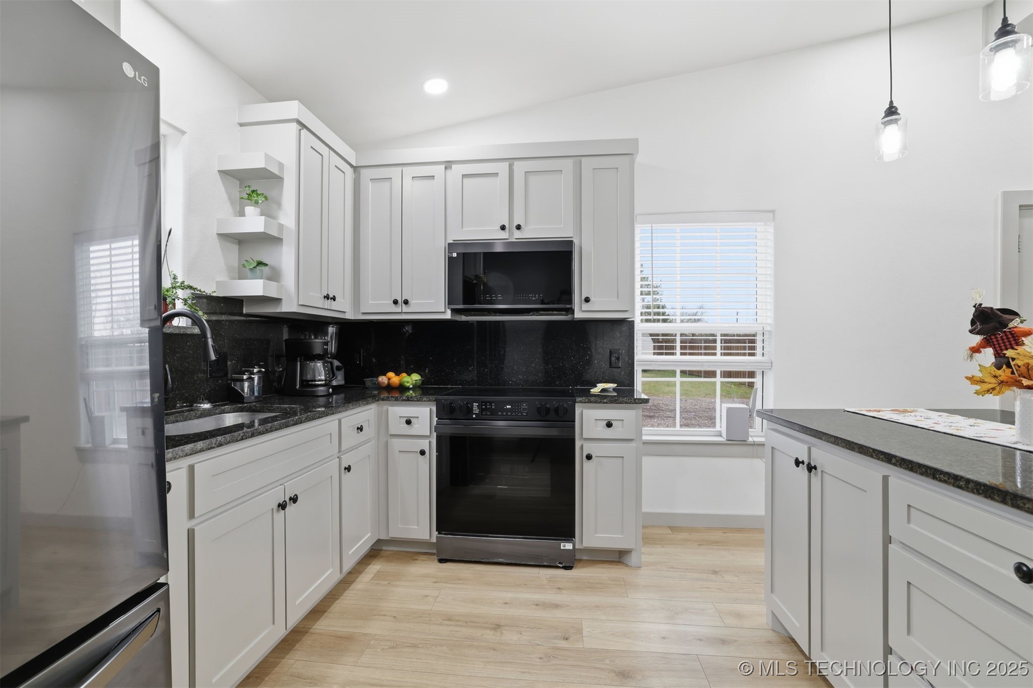 312 Godfrey Avenue Property Photo 6