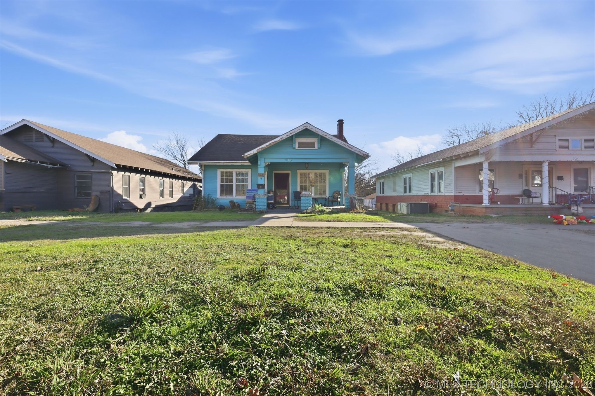 303 W Cummings Street Property Photo 2