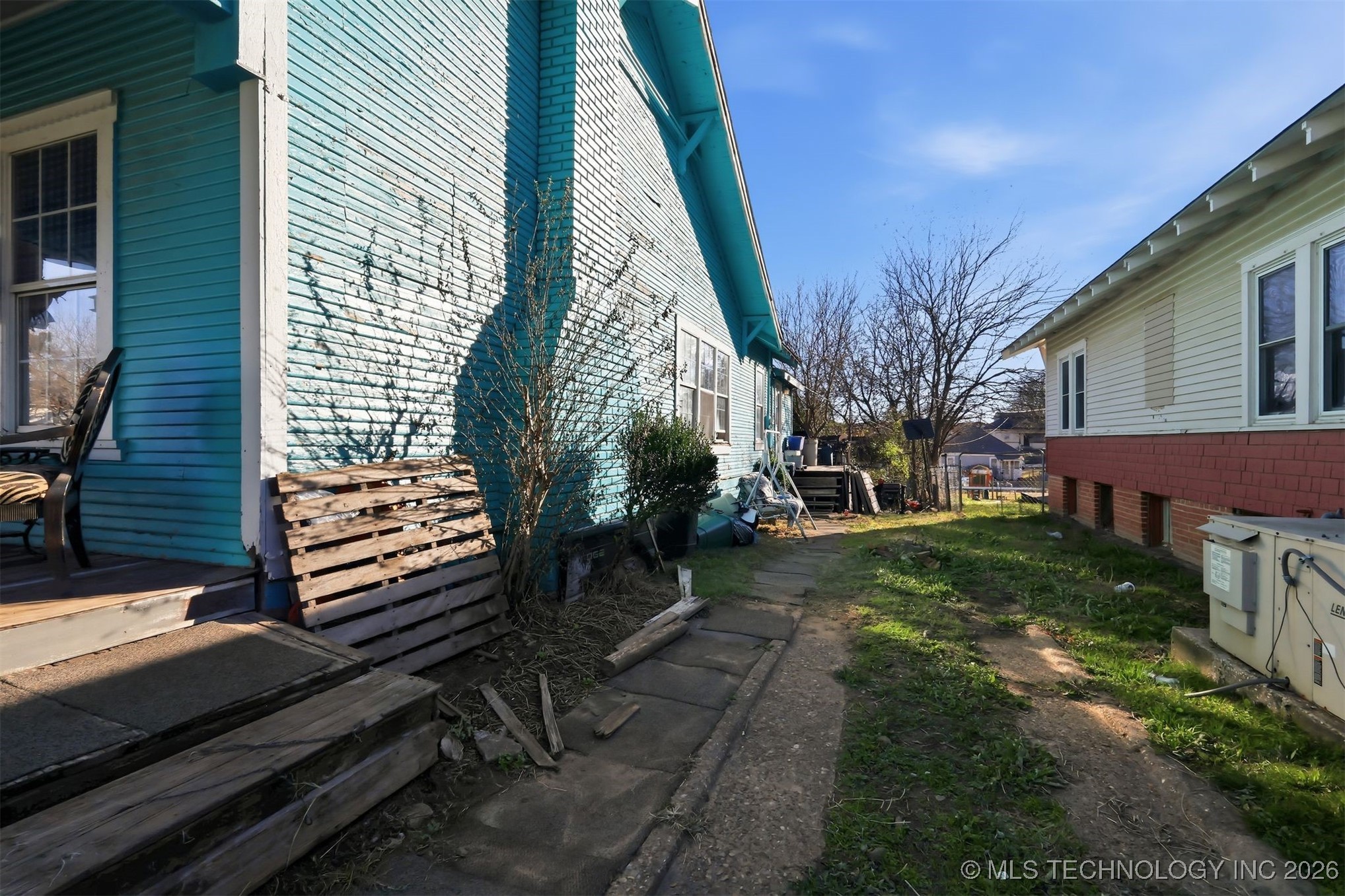 303 W Cummings Street Property Photo 4