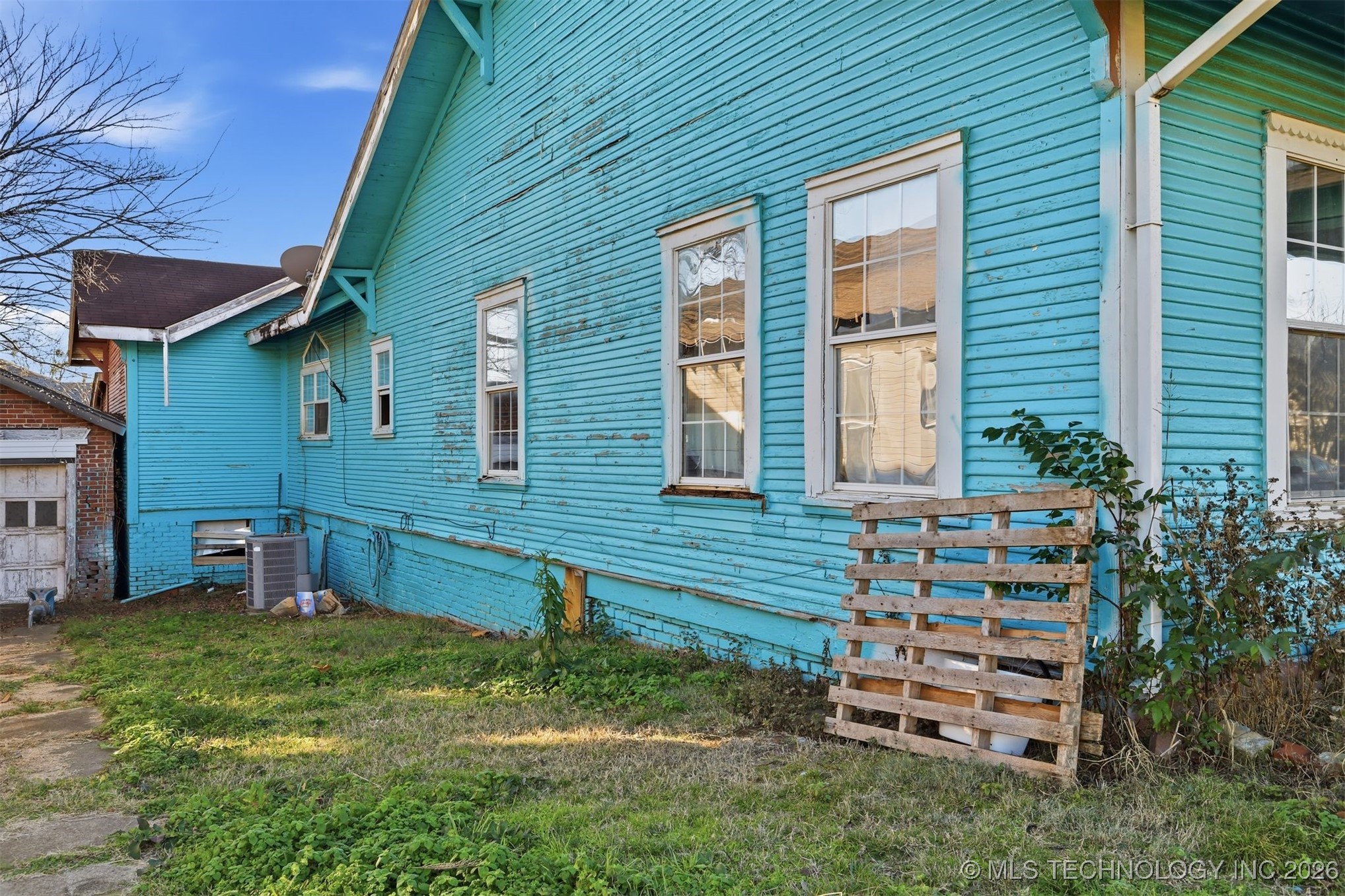 303 W Cummings Street Property Photo 7