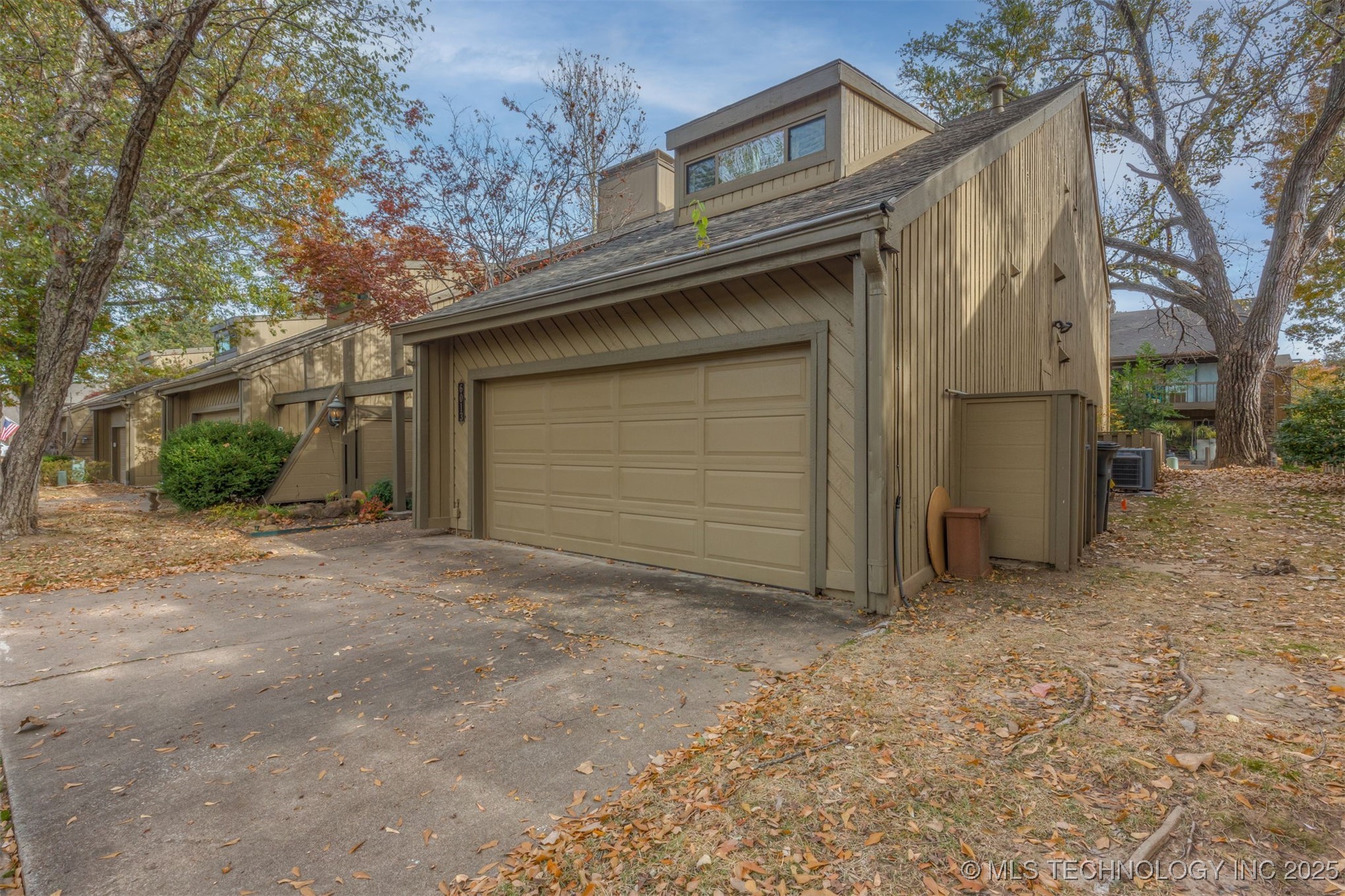 6013 S Atlanta Avenue 2 Property Photo 5