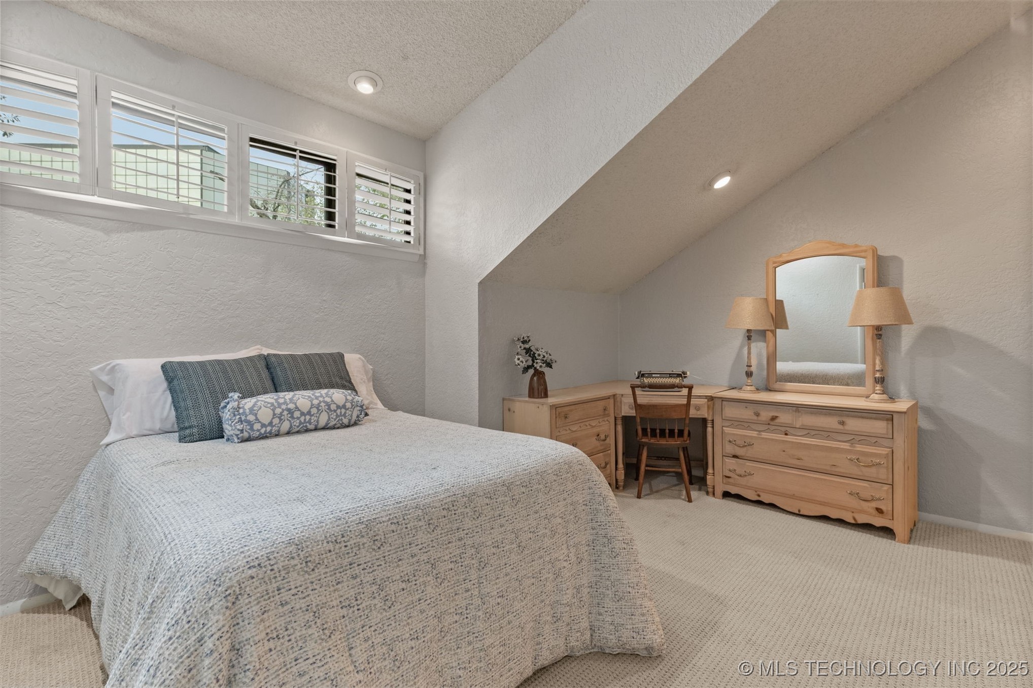 6013 S Atlanta Avenue 2 Property Photo 19