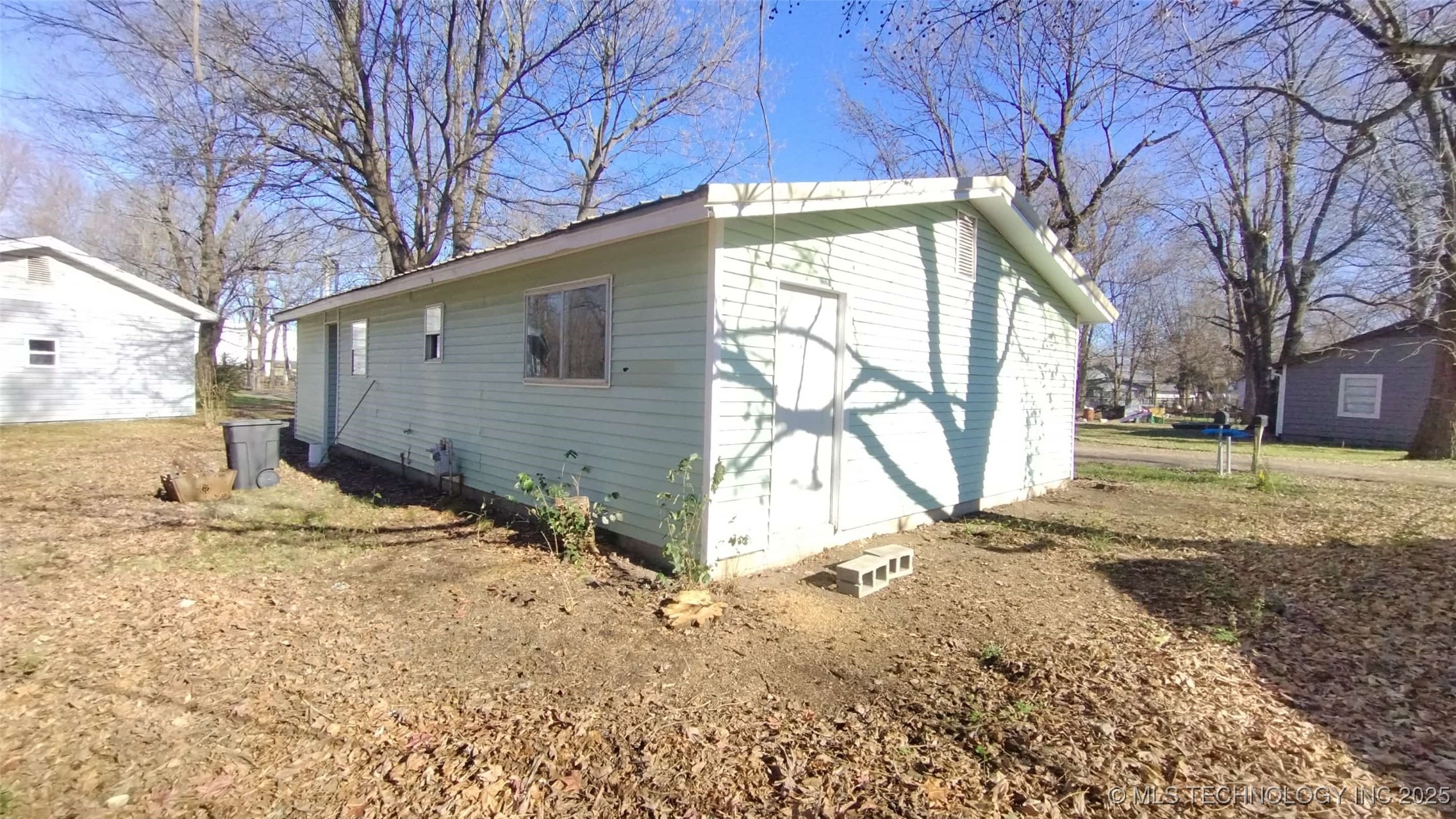 1358 Shady Lane Property Photo 2