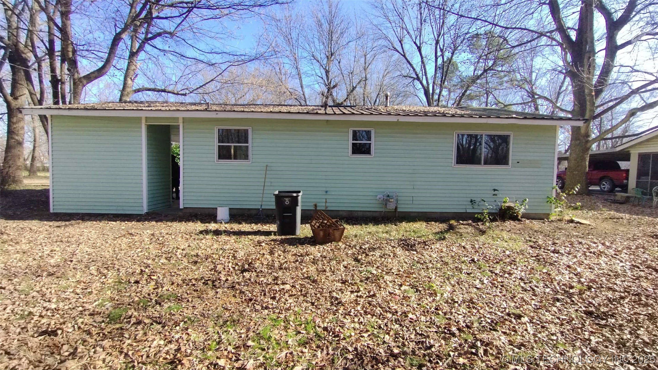 1358 Shady Lane Property Photo 3