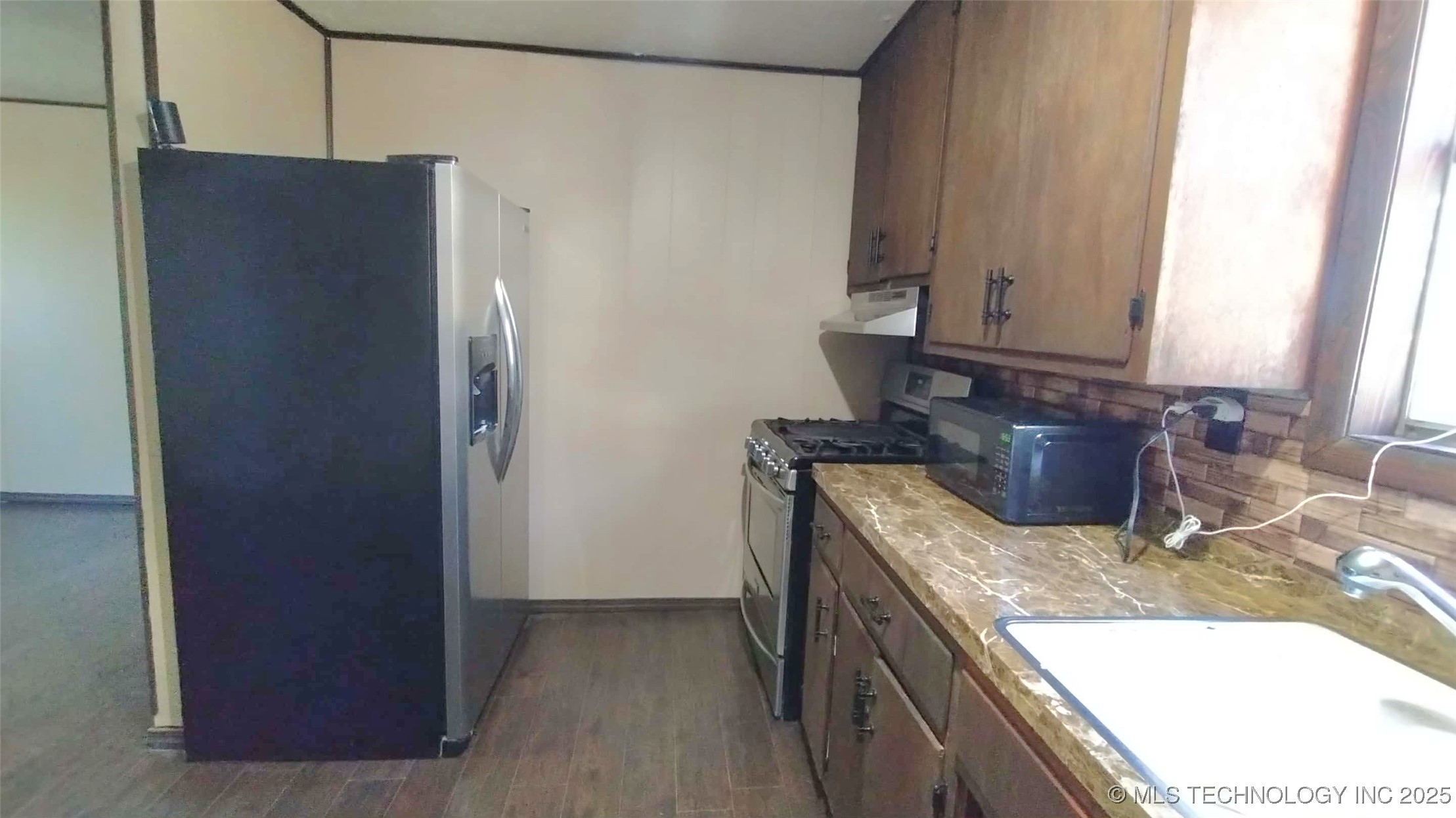 1358 Shady Lane Property Photo 10