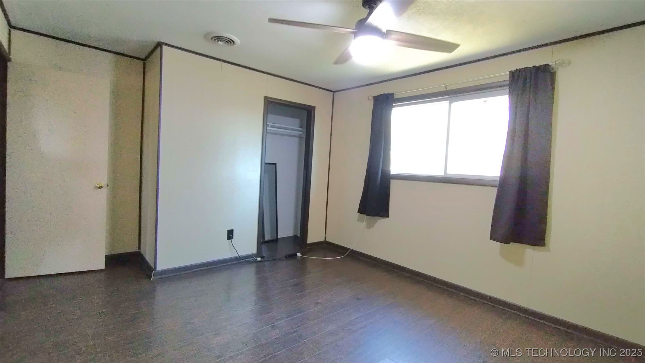 1358 Shady Lane Property Photo 12