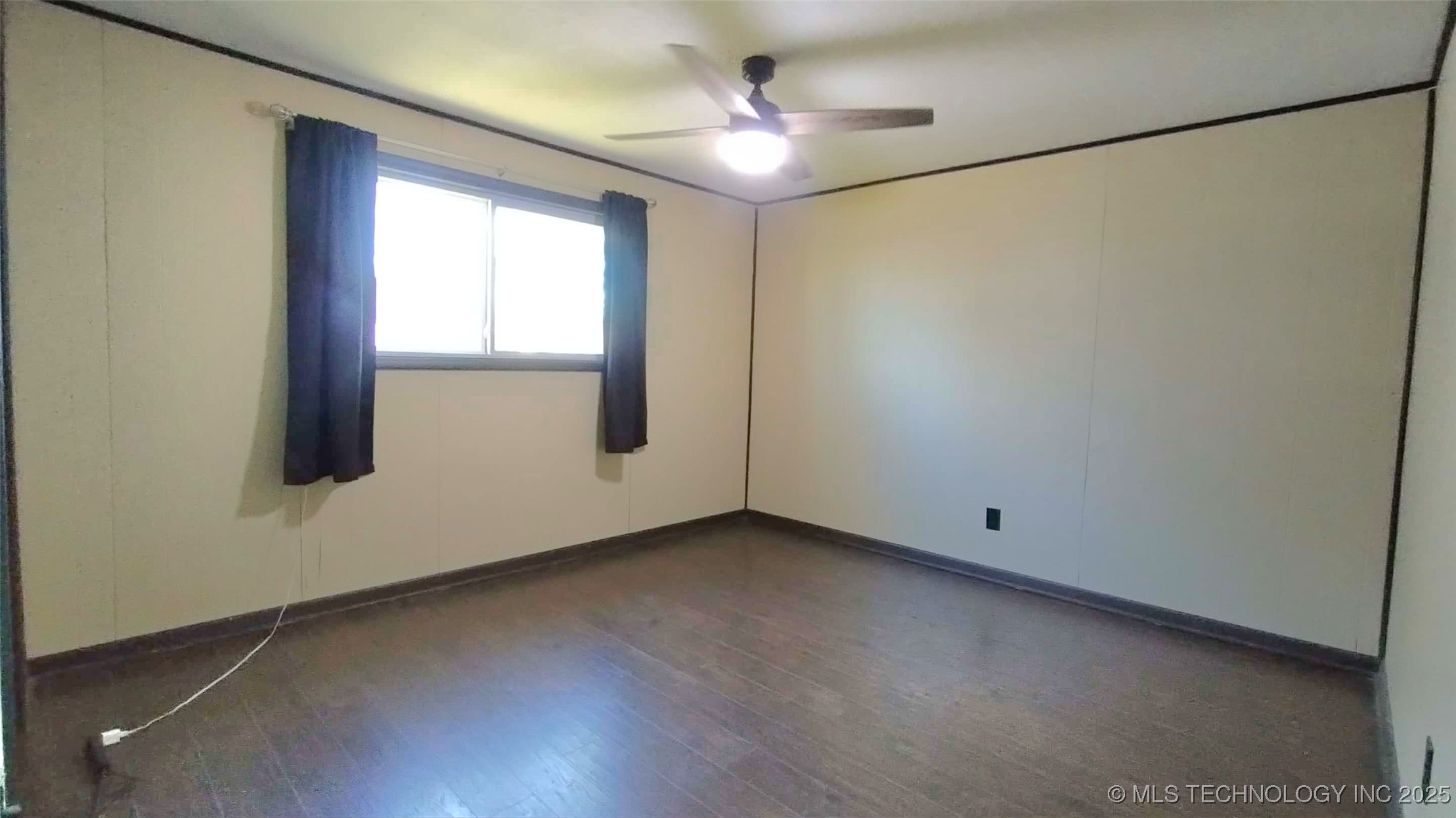 1358 Shady Lane Property Photo 13