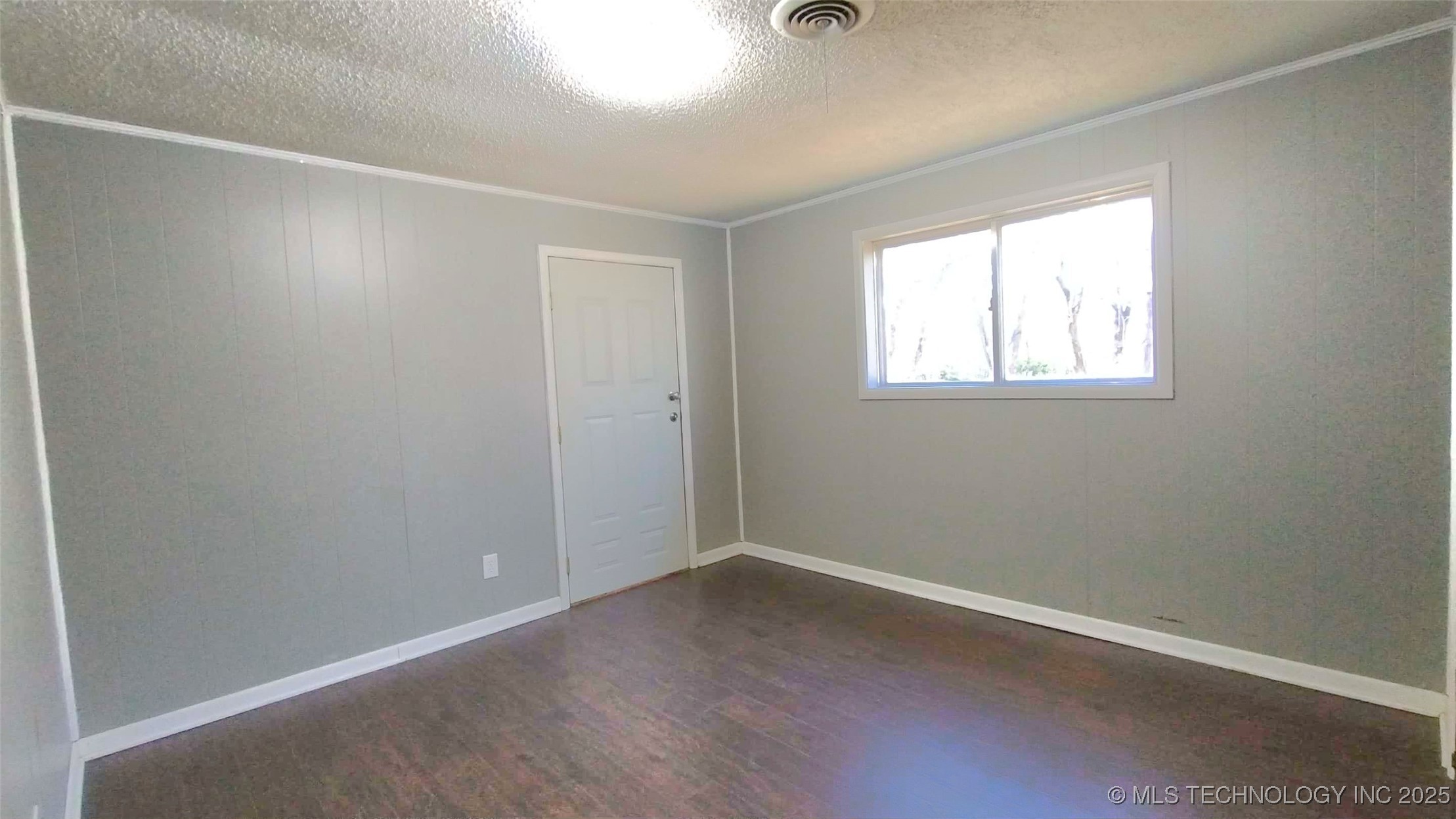 1358 Shady Lane Property Photo 16