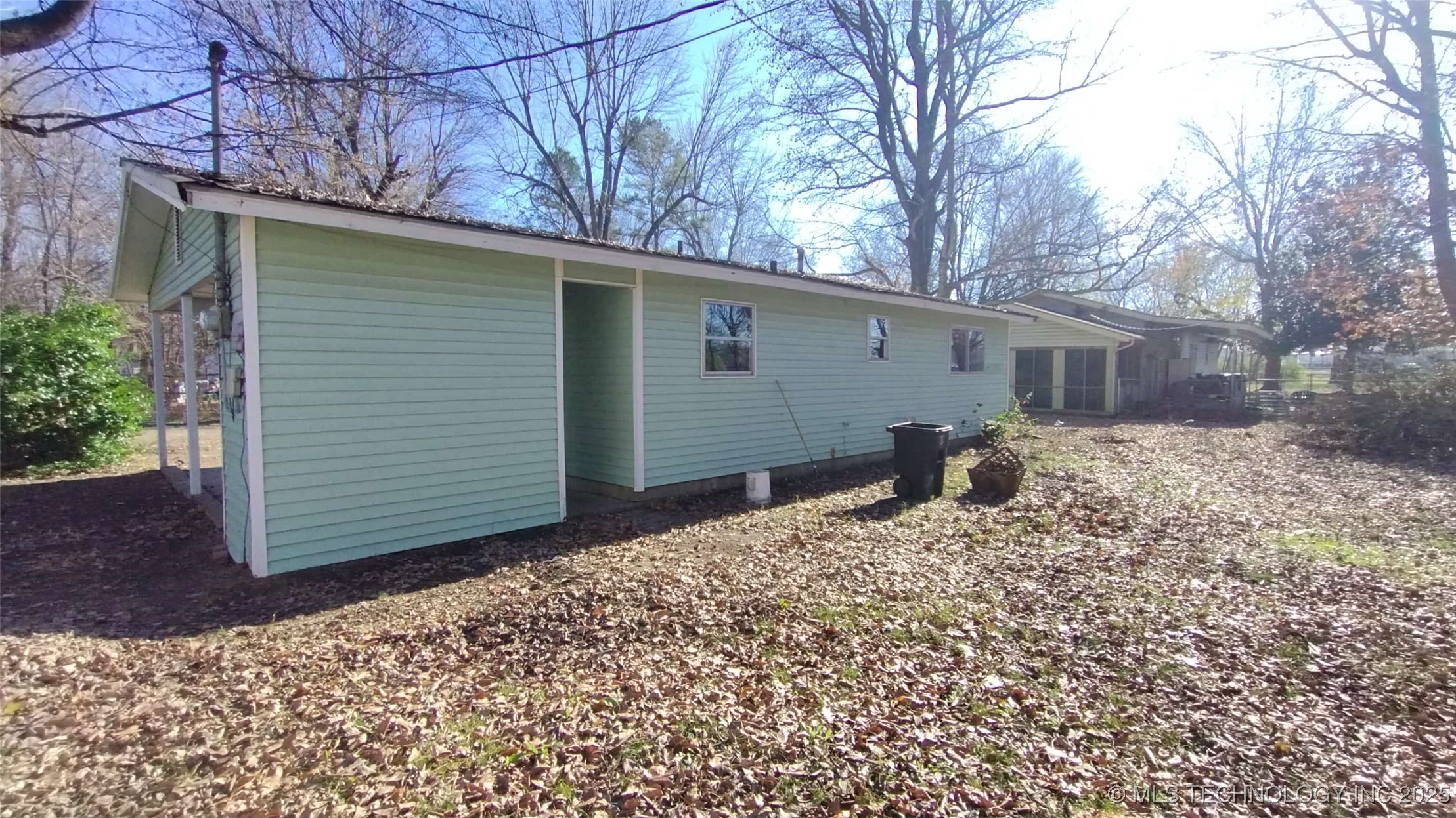 1358 Shady Lane Property Photo 23