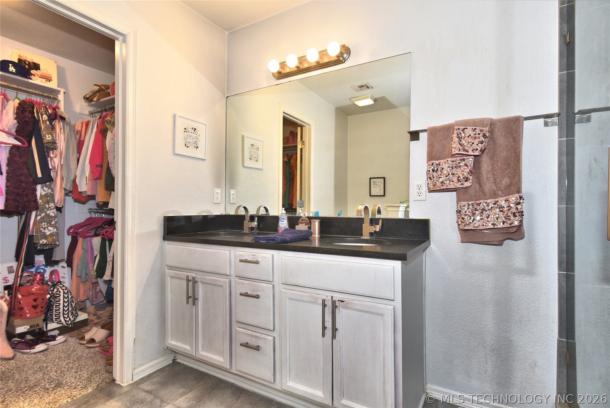 2021 E Concord Street Property Photo 17