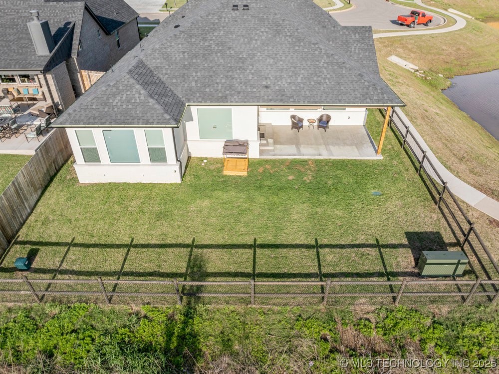 13722 S 20th Place E Property Photo 4