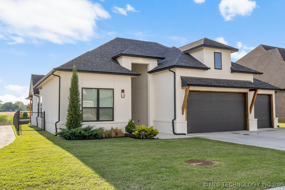 13722 S 20th Place E Property Photo 12