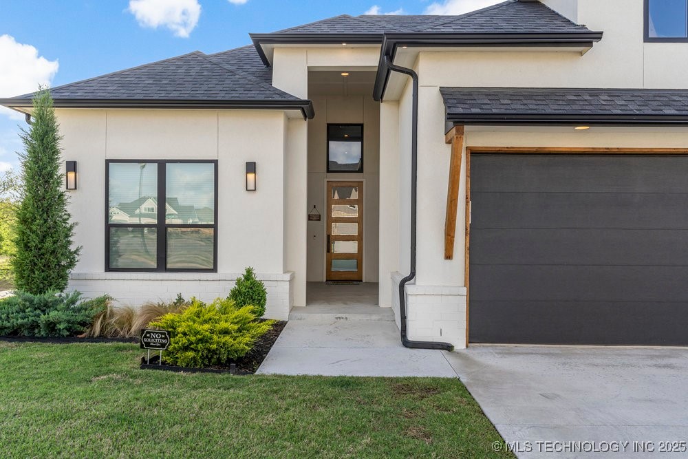 13722 S 20th Place E Property Photo 13