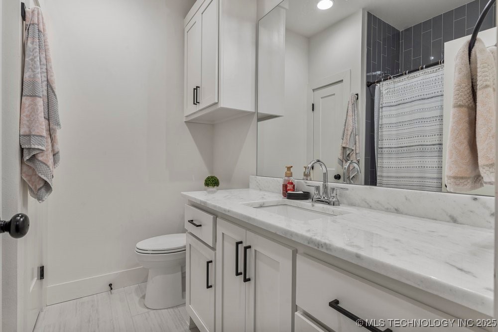 13722 S 20th Place E Property Photo 34