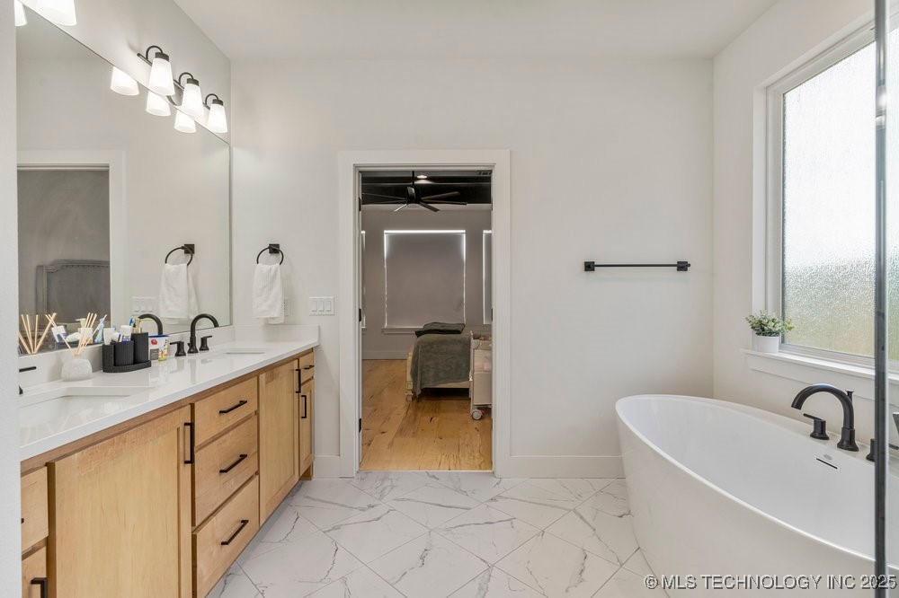 13722 S 20th Place E Property Photo 42