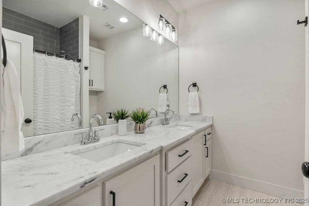 13722 S 20th Place E Property Photo 49