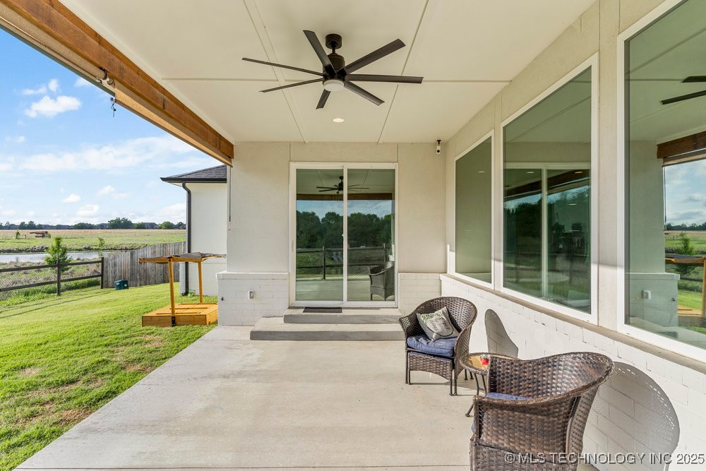 13722 S 20th Place E Property Photo 54