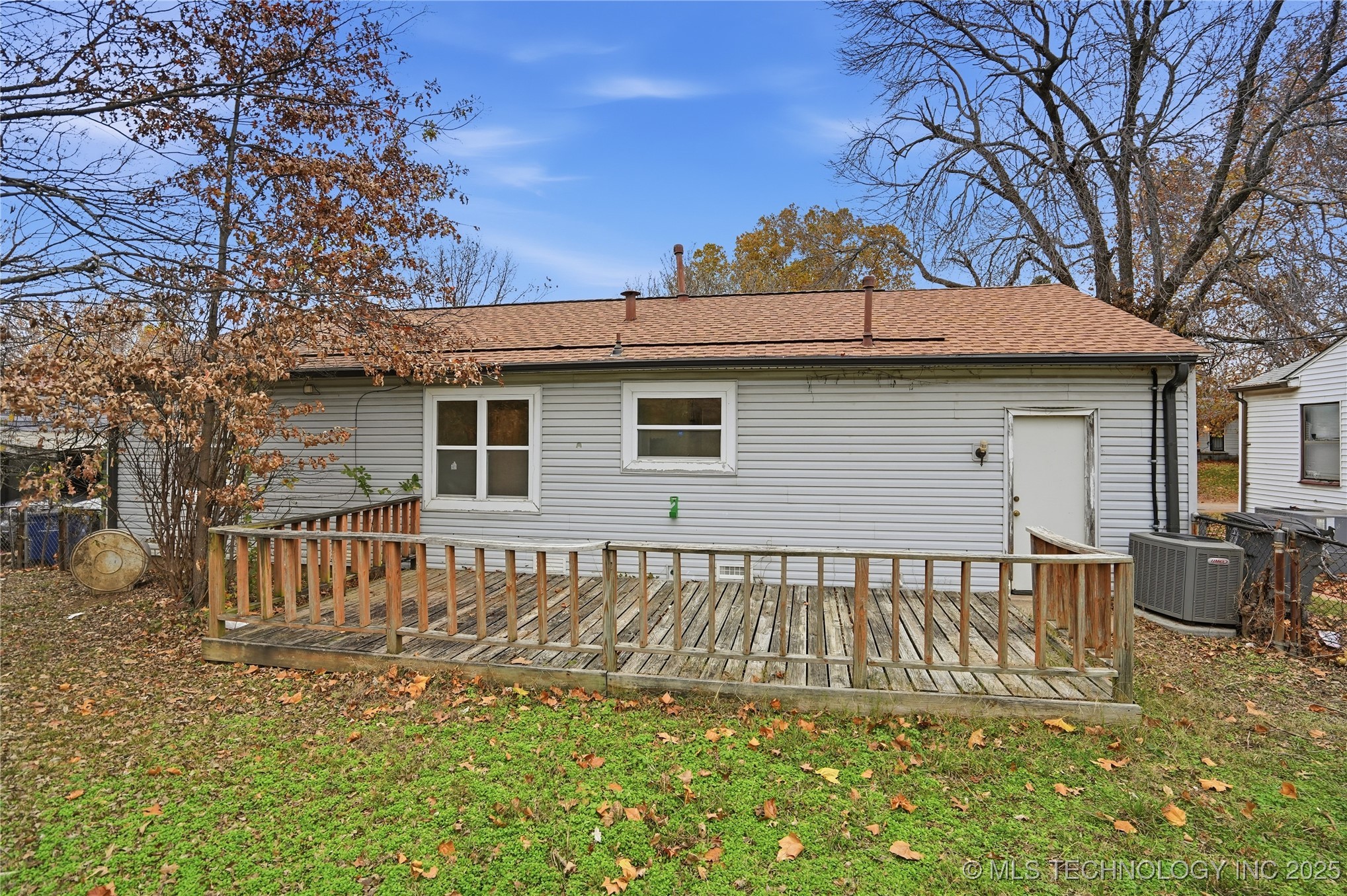 549 N 23rd West Avenue Property Photo 18