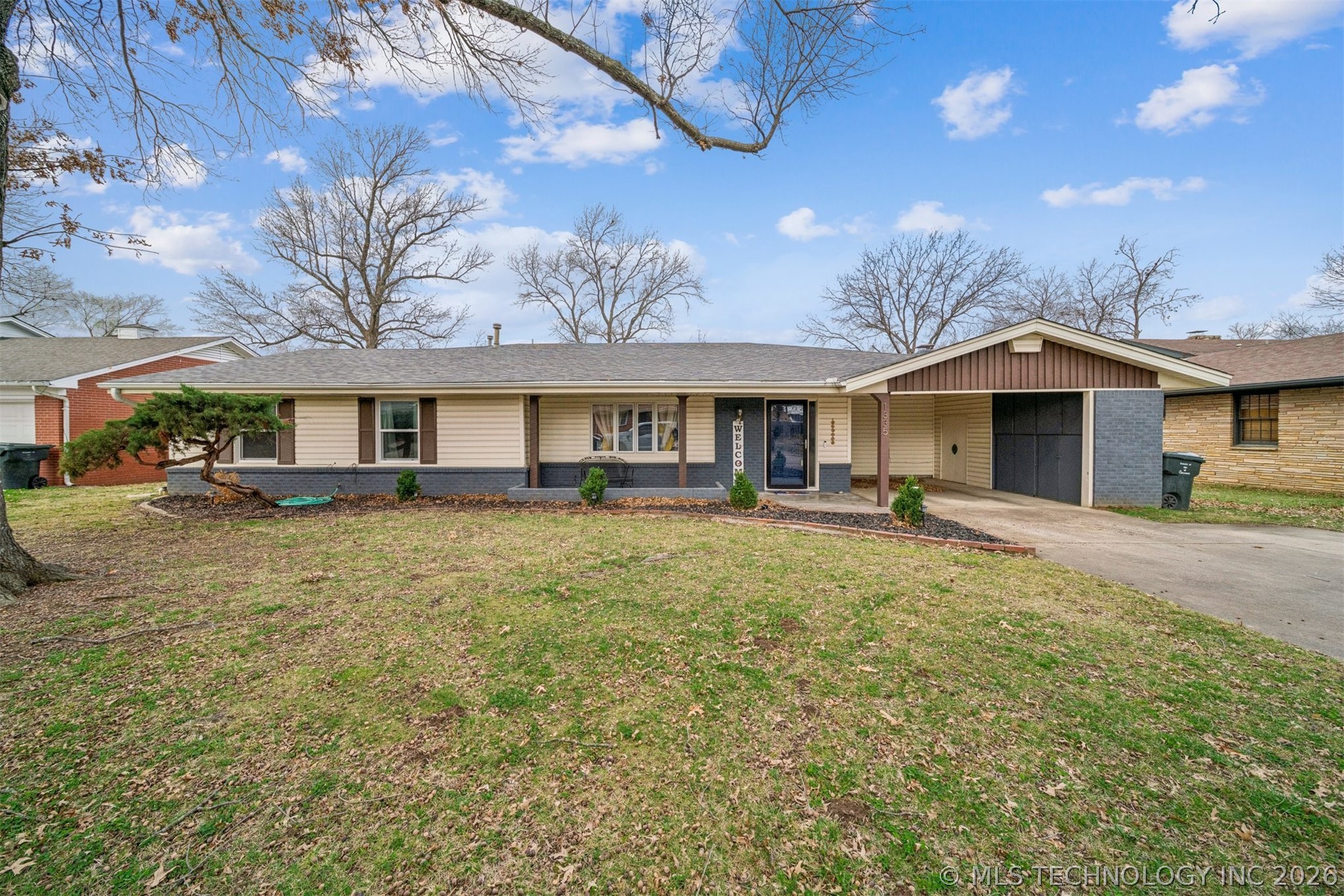 1335 N Mcfarland Place Property Photo 1