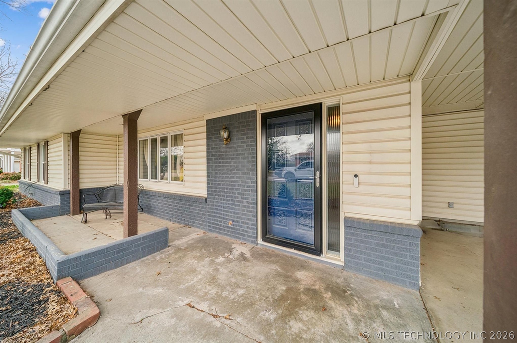 1335 N Mcfarland Place Property Photo 2