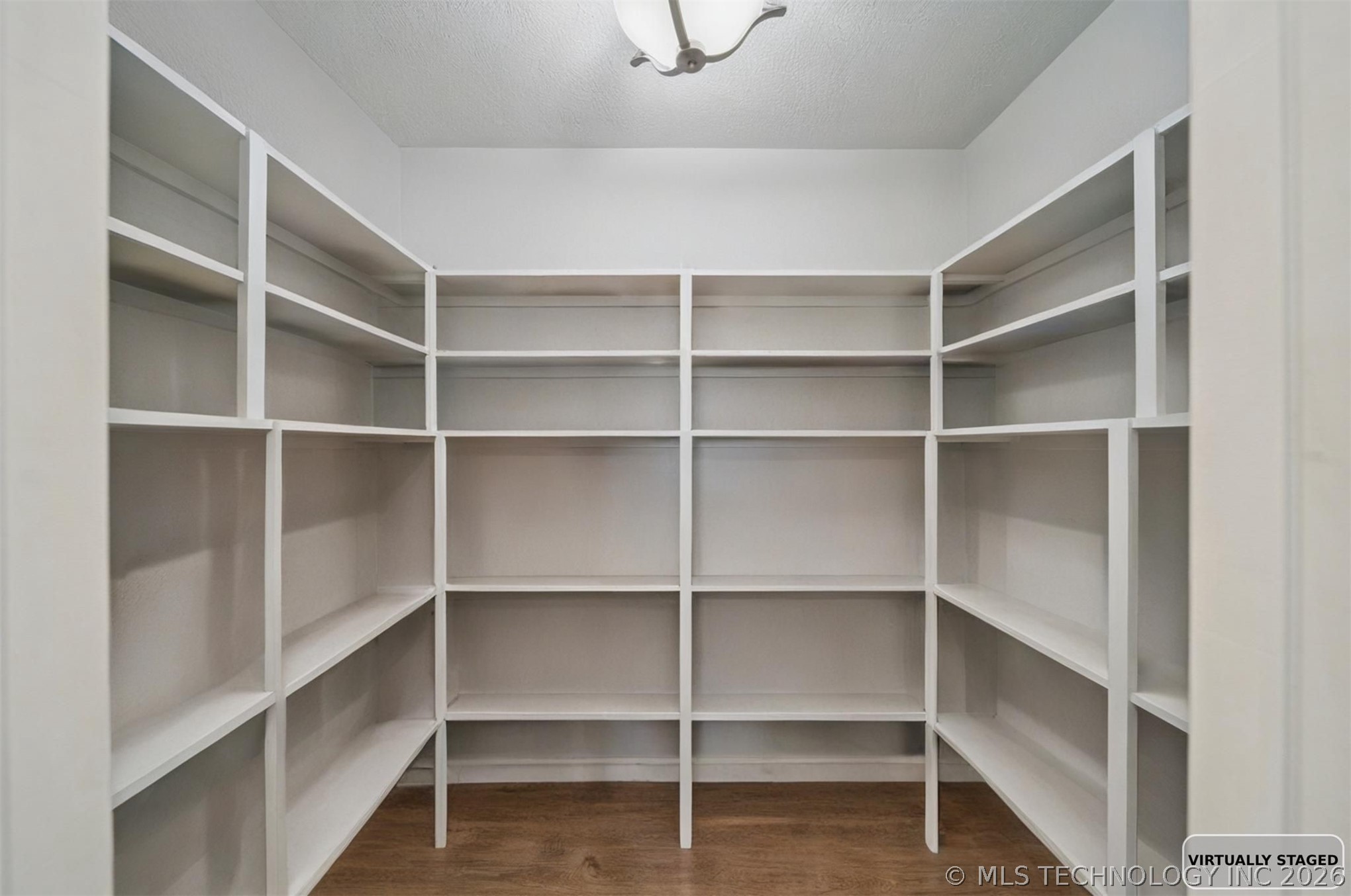 1335 N Mcfarland Place Property Photo 10