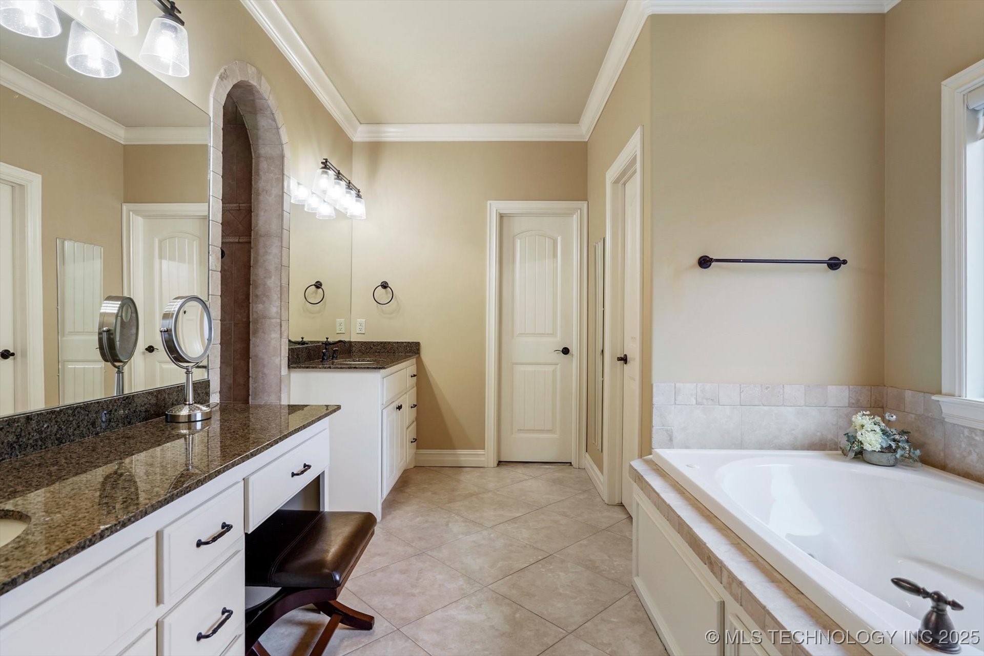 4018 E 119th Street Property Photo 27