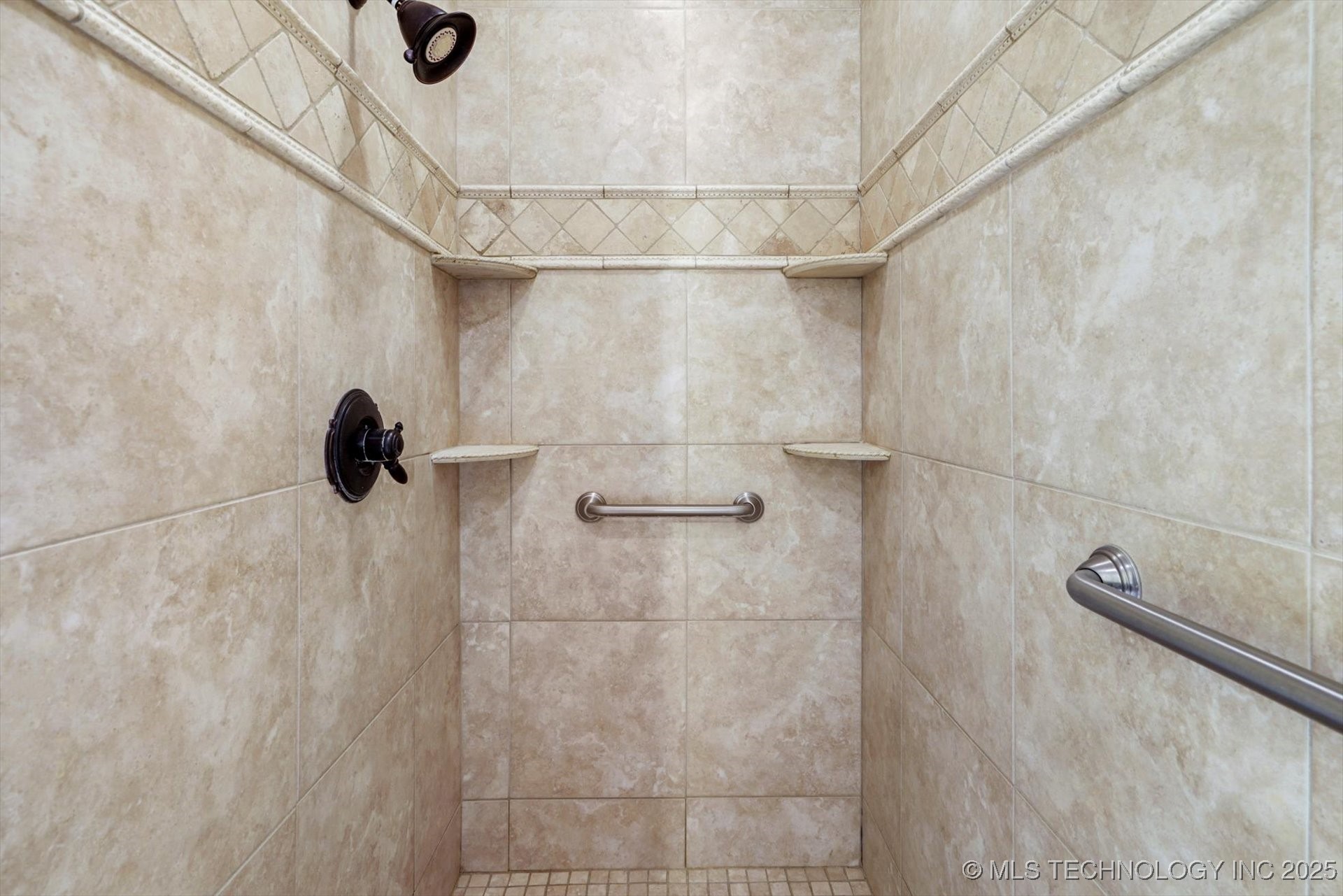 4018 E 119th Street Property Photo 28