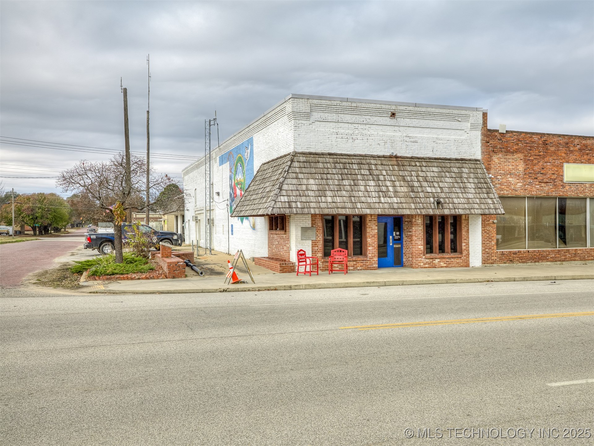 109 S Broadway Avenue Property Photo 7