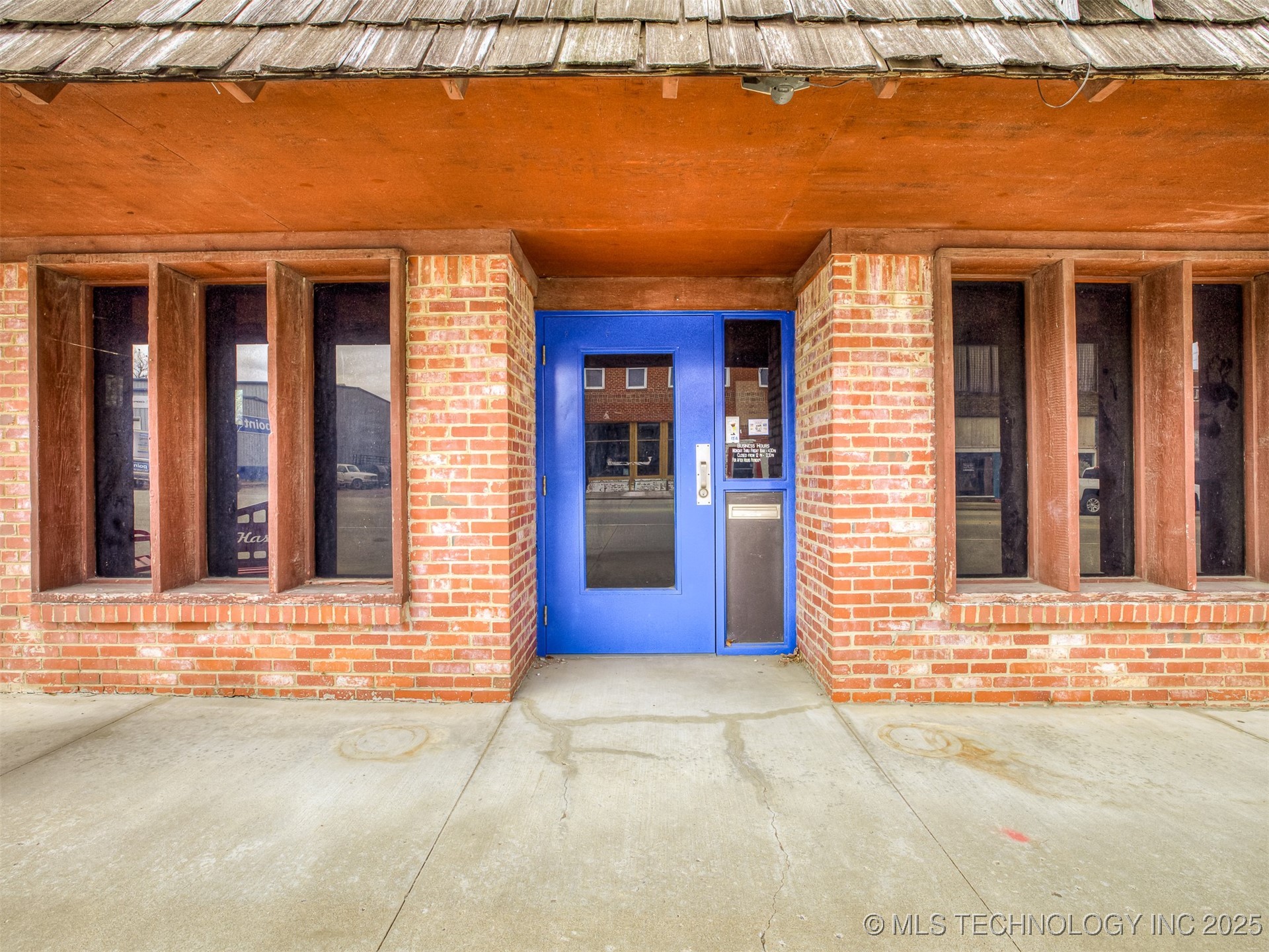 109 S Broadway Avenue Property Photo 13