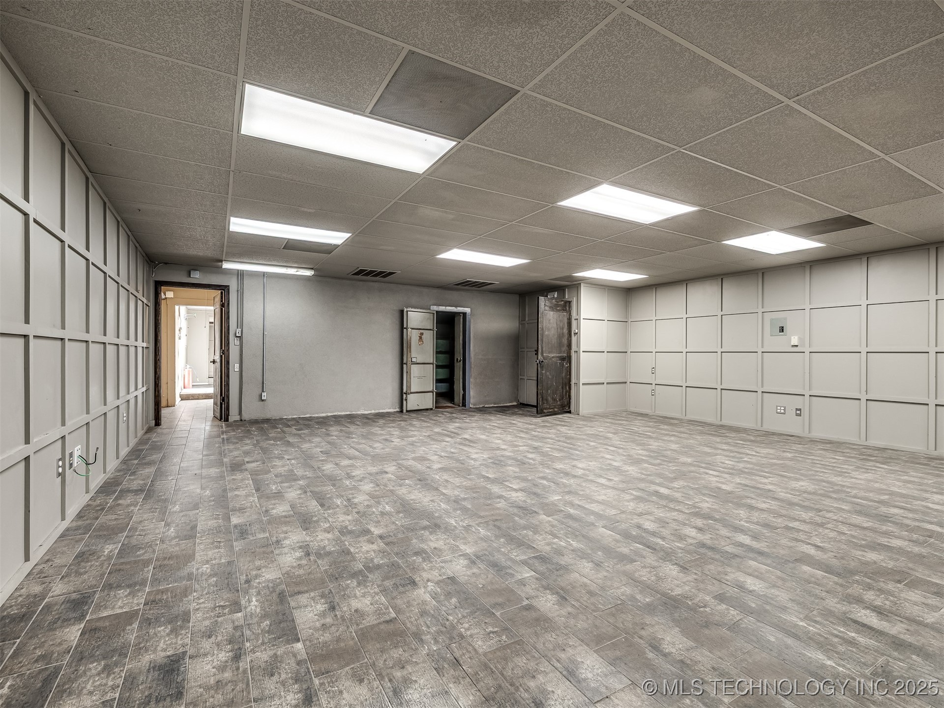 109 S Broadway Avenue Property Photo 21