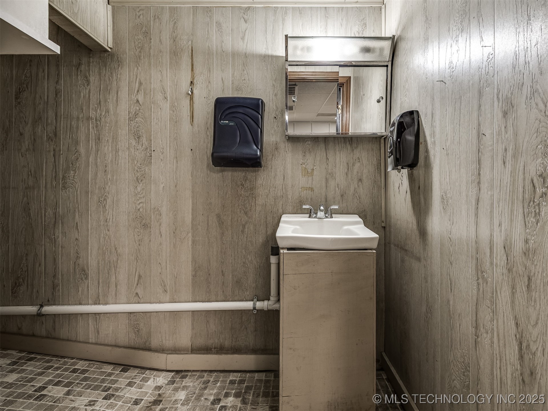 109 S Broadway Avenue Property Photo 23