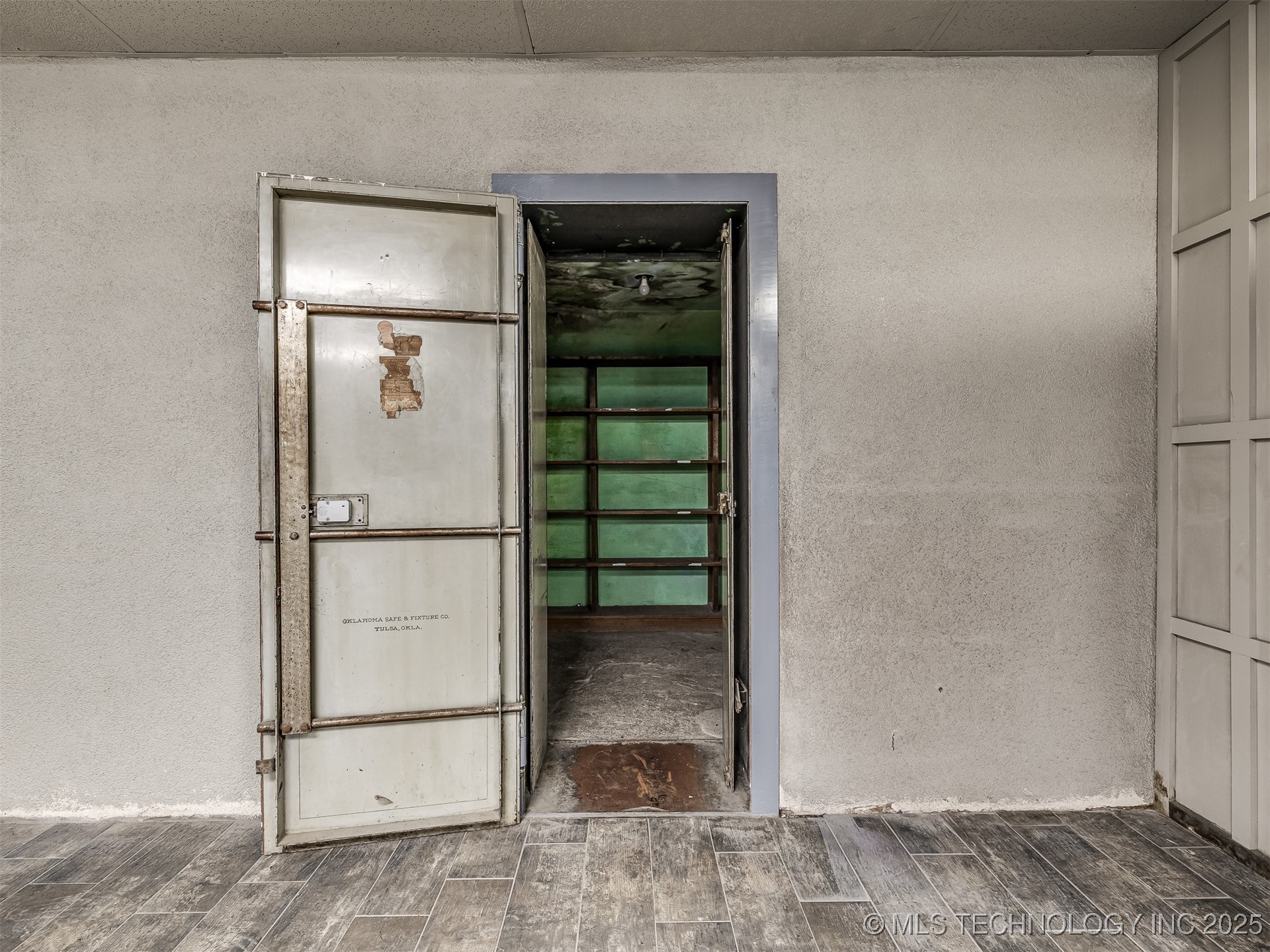 109 S Broadway Avenue Property Photo 25