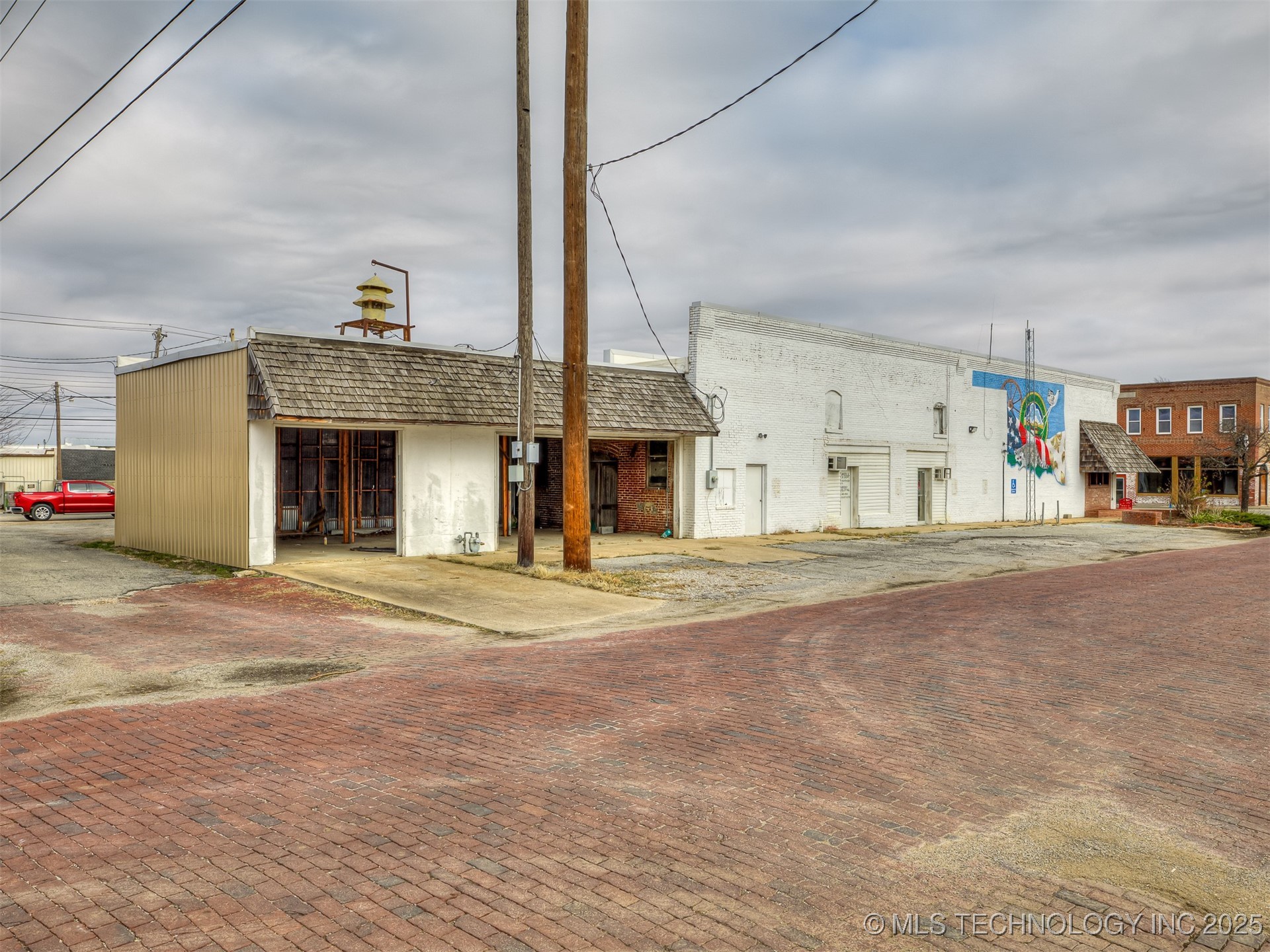 109 S Broadway Avenue Property Photo 47