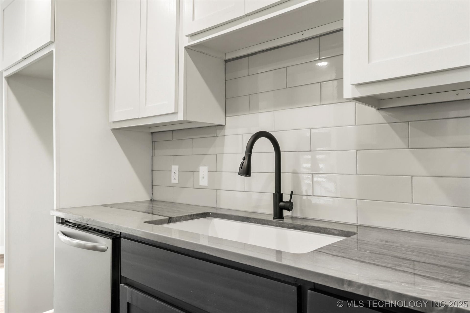 224 E 118th Street Property Photo 21