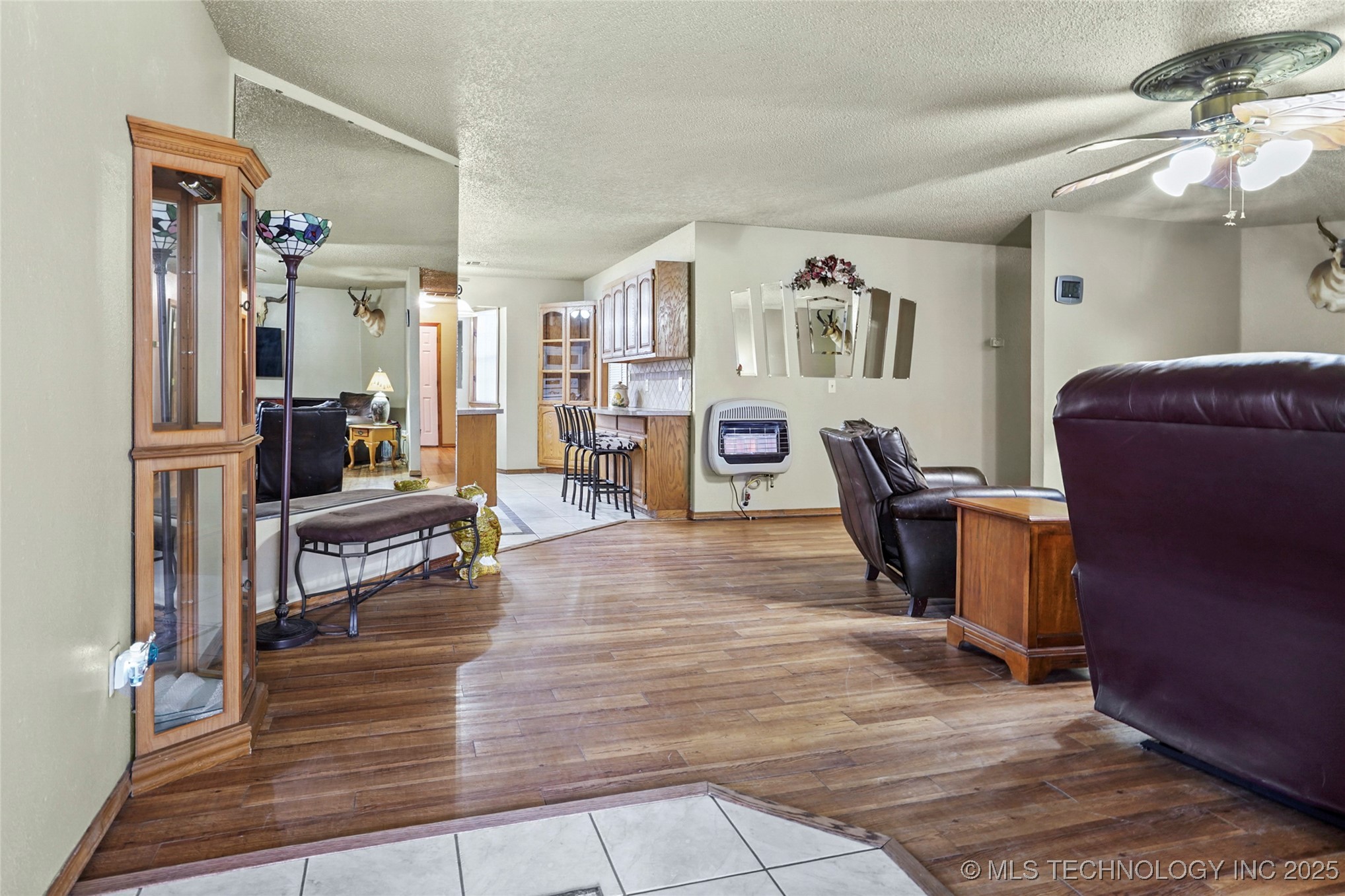 16007 N 137th East Avenue Property Photo 4