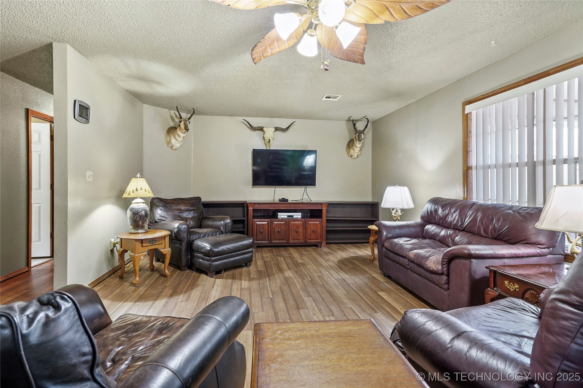 16007 N 137th East Avenue Property Photo 6