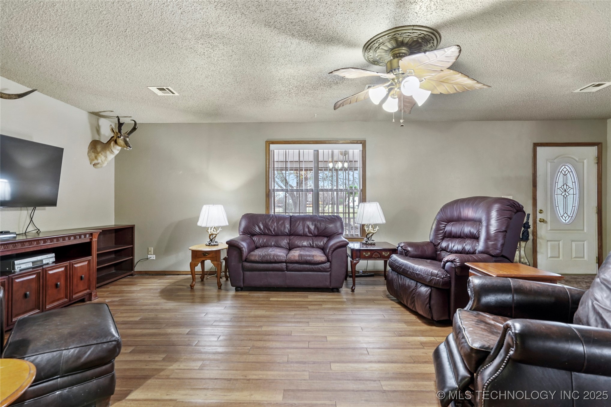 16007 N 137th East Avenue Property Photo 7