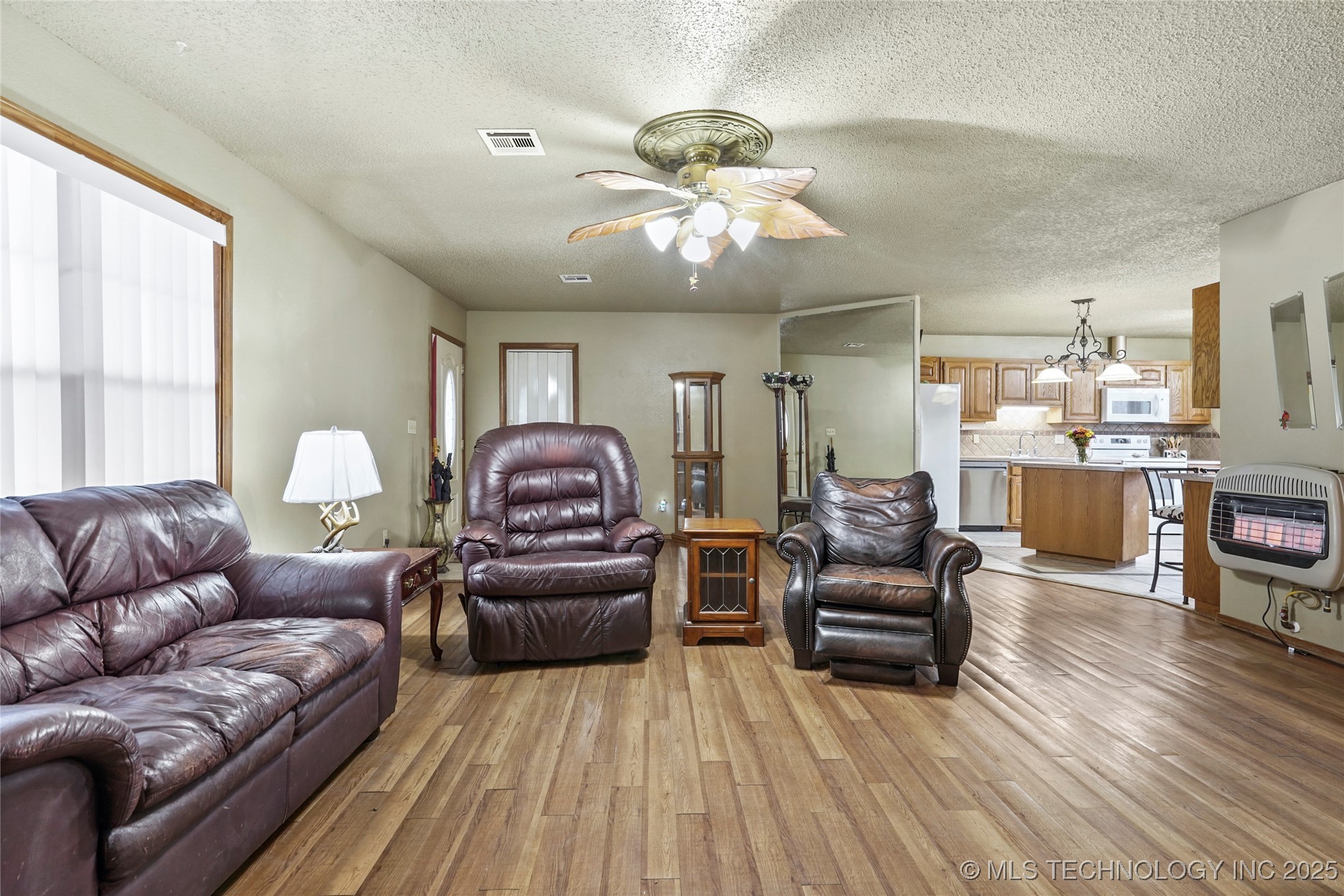 16007 N 137th East Avenue Property Photo 8