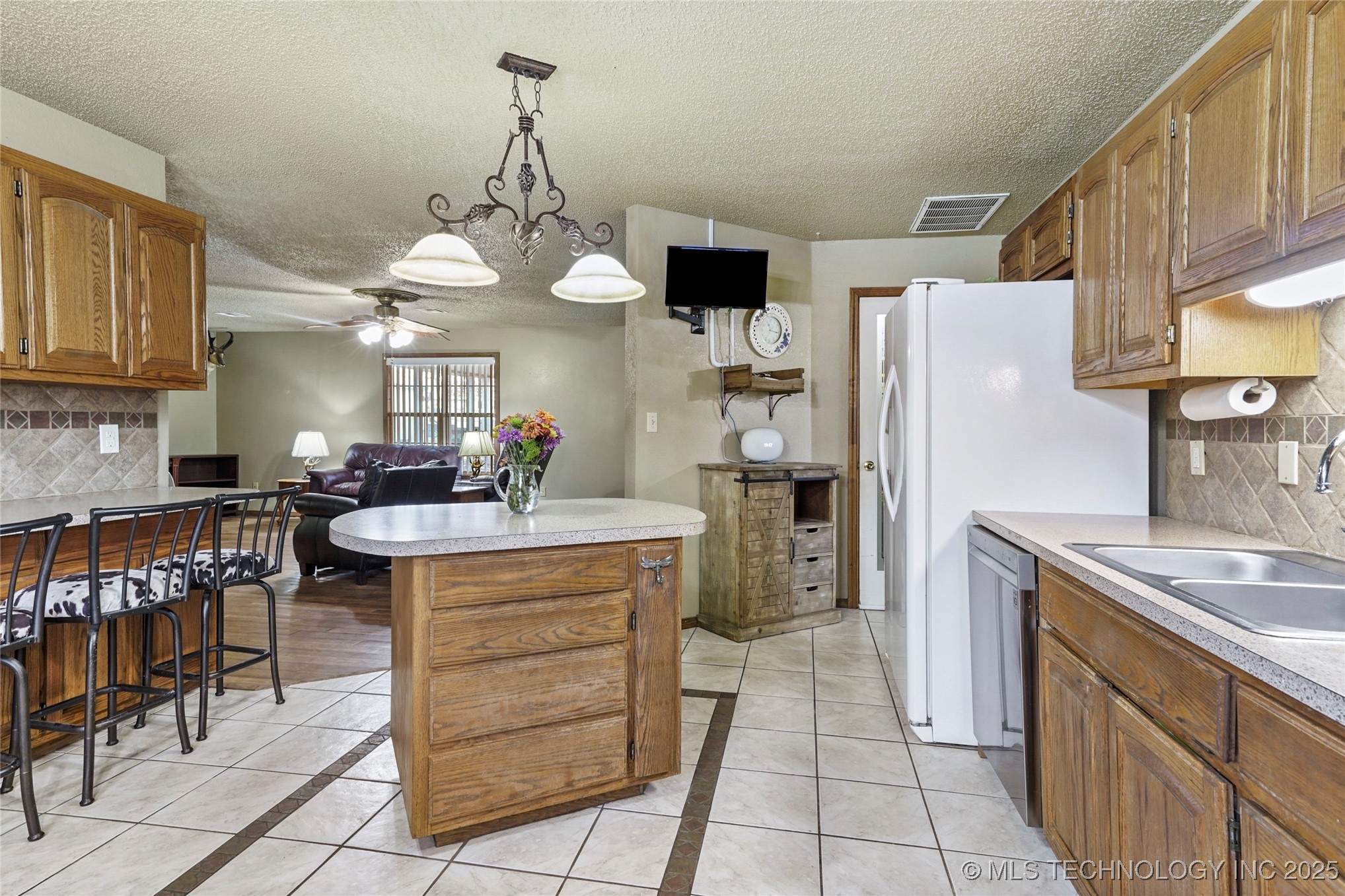 16007 N 137th East Avenue Property Photo 10