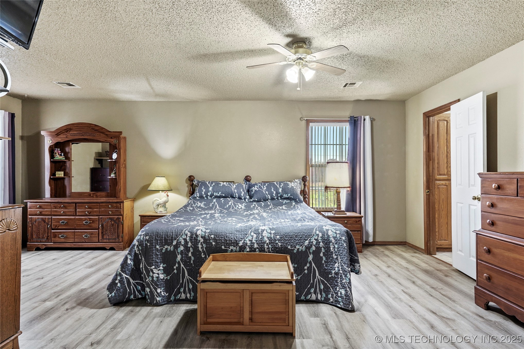 16007 N 137th East Avenue Property Photo 14