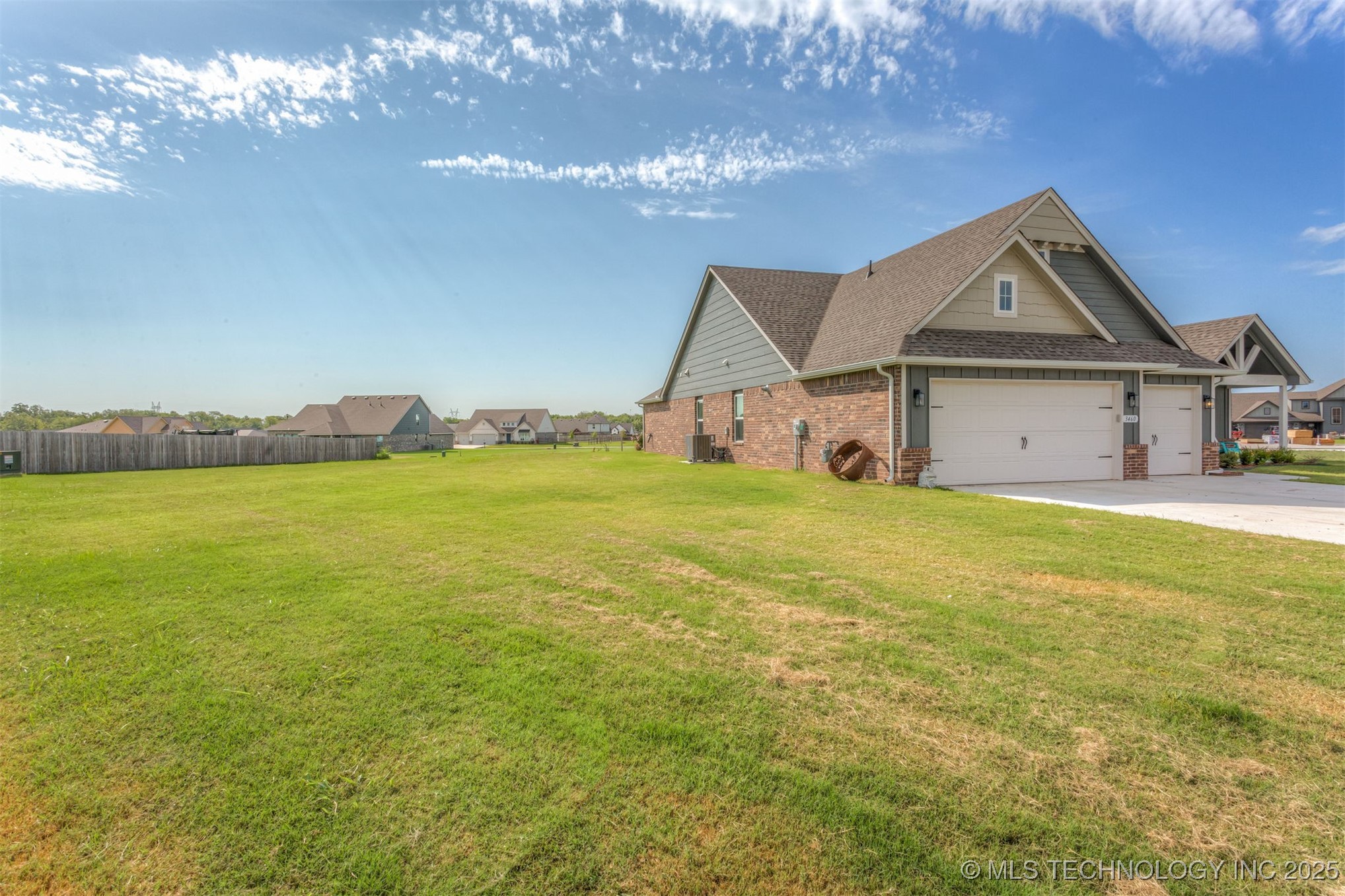 3460 E 154th Court Property Photo 4