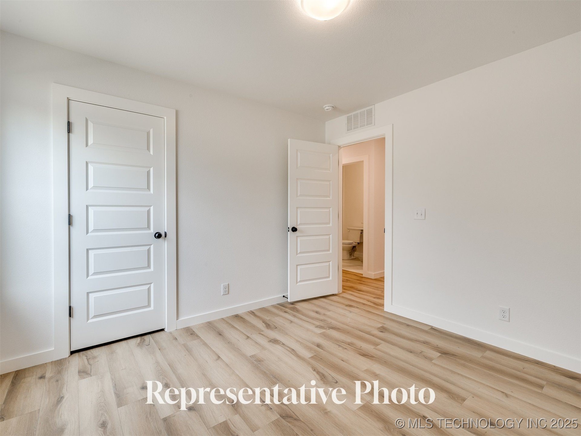 7613 E 89th Street North Property Photo 12