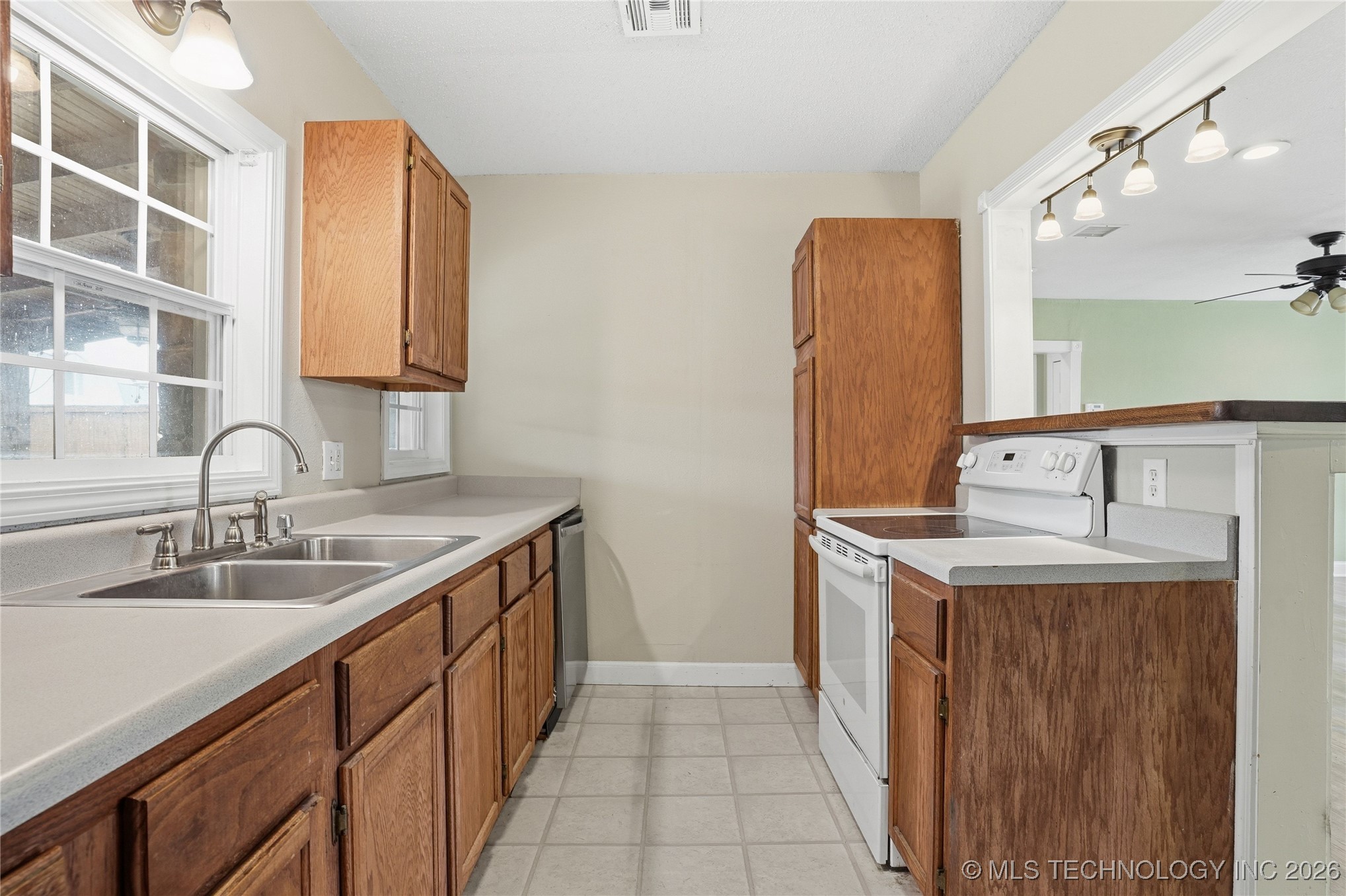 3405 Riverside Drive Property Photo 75