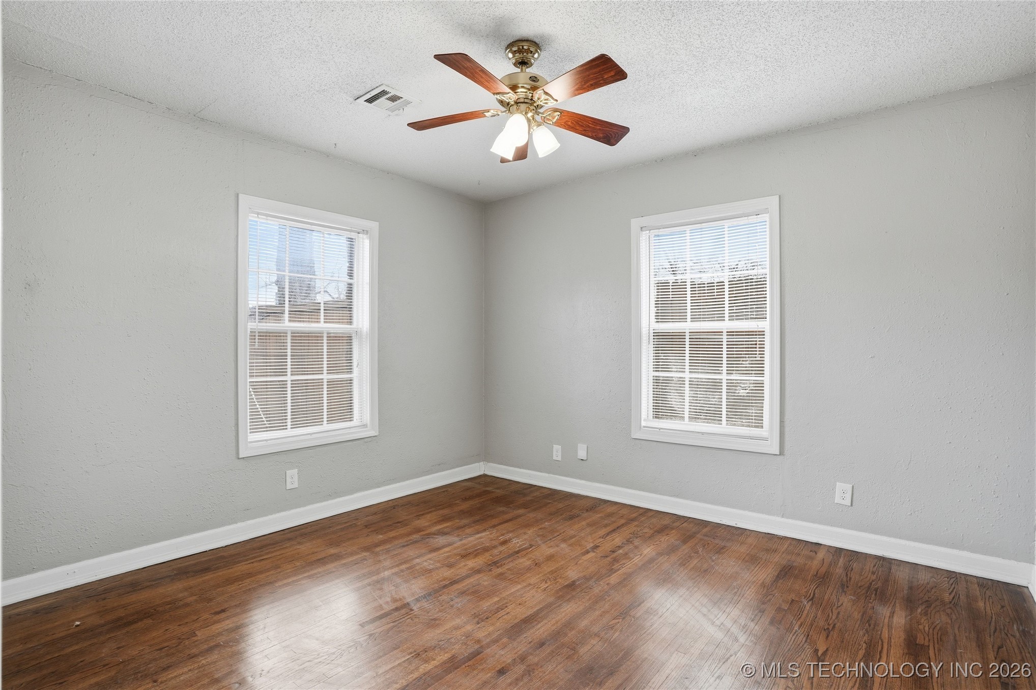 3405 Riverside Drive Property Photo 91