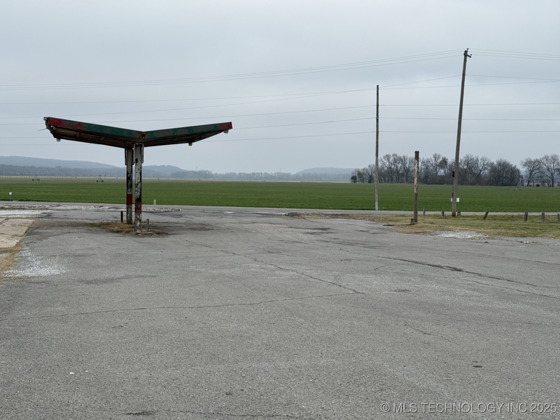 9999 Hwy 100 Property Photo 1