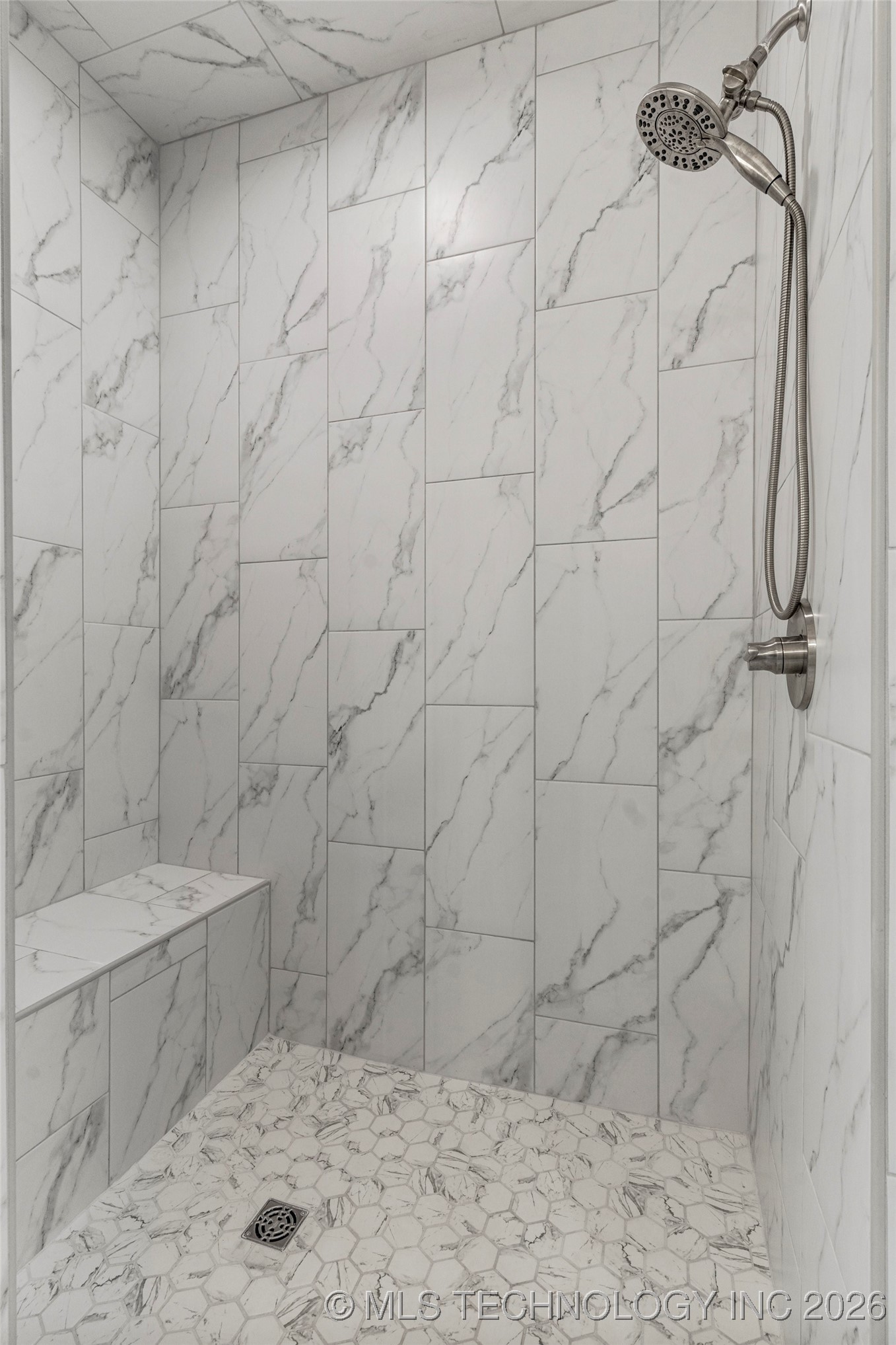 8505 S Phoenix Avenue Property Photo 48