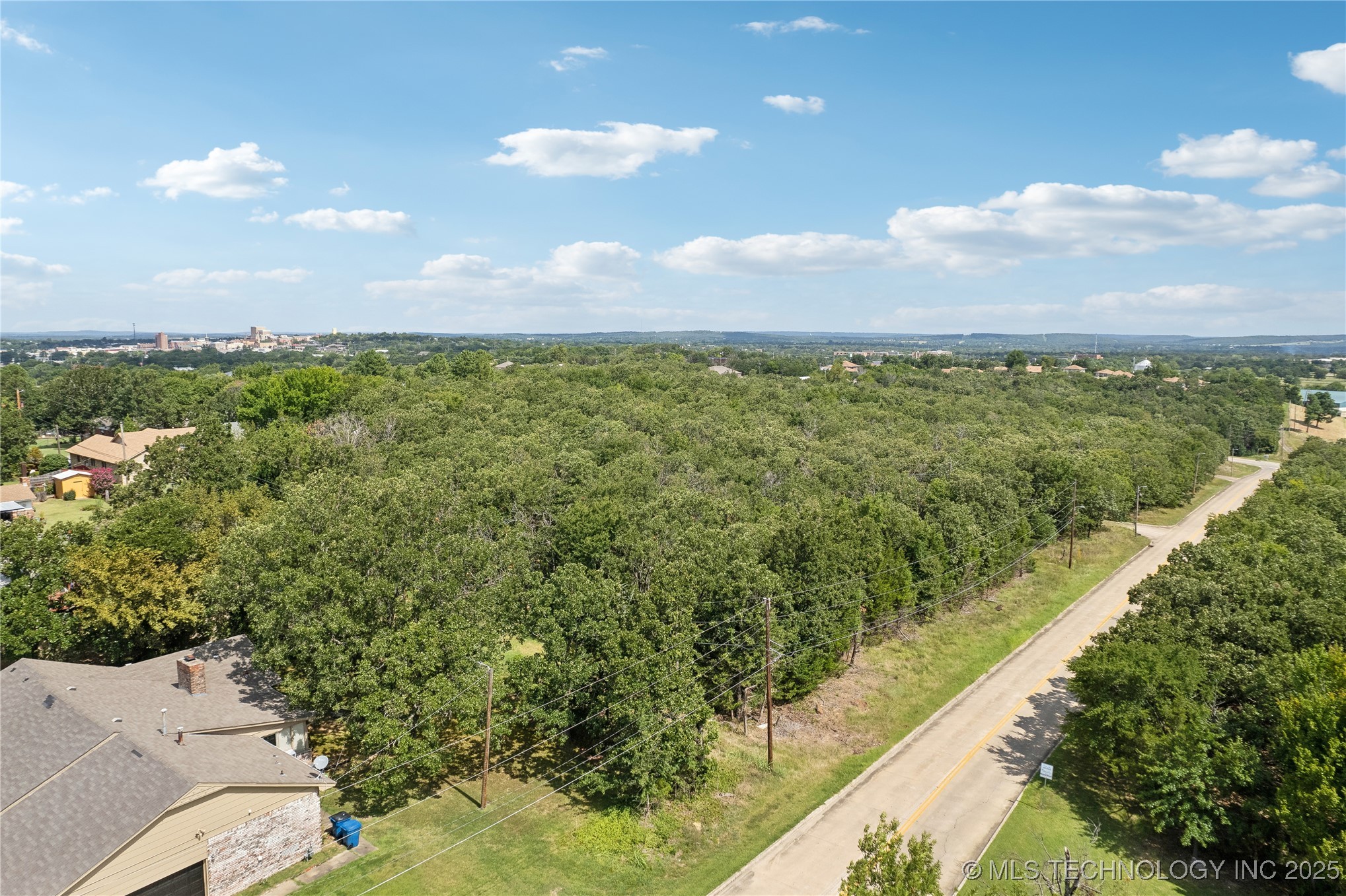 17th Property Photo 4