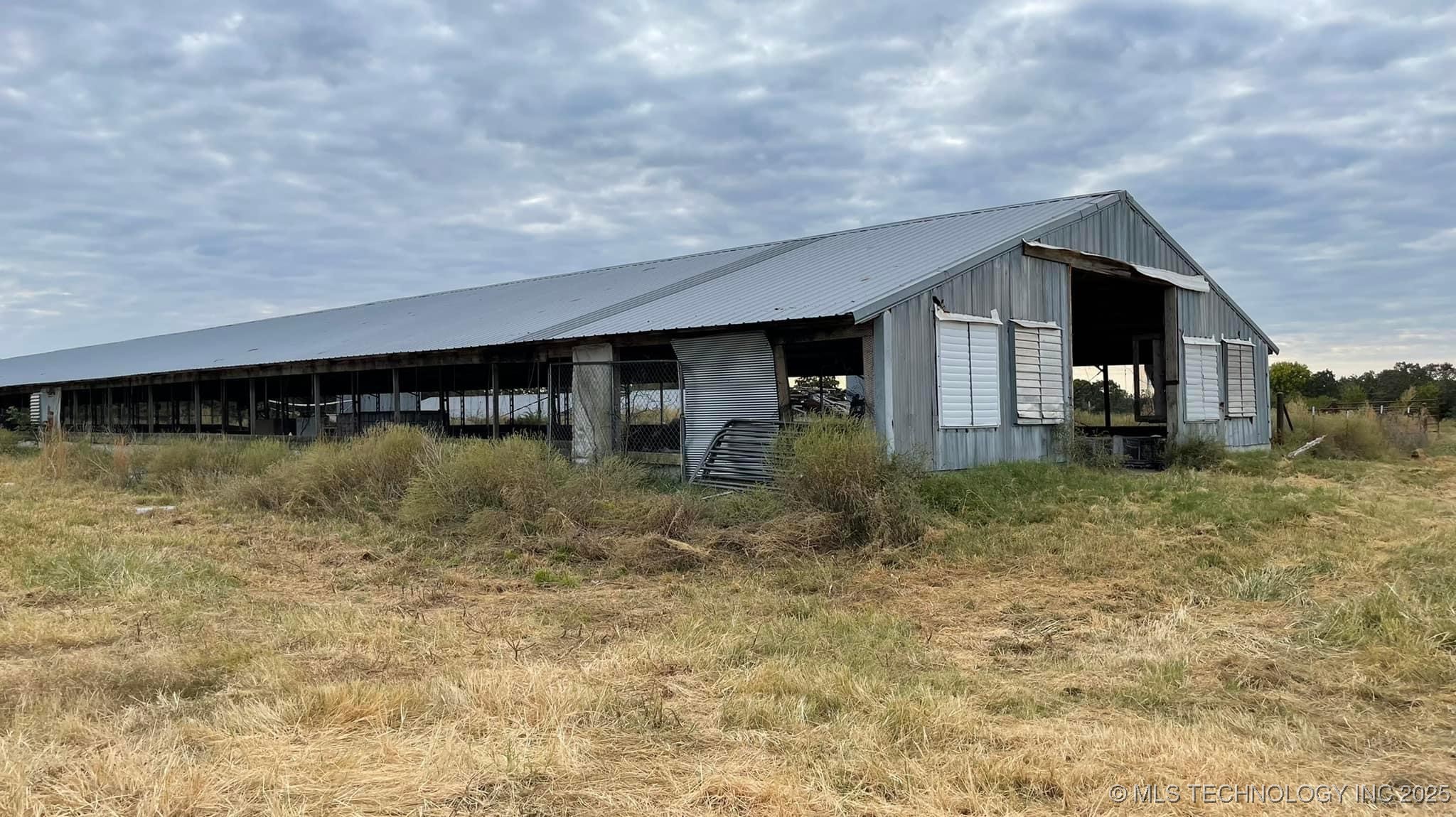 1370 E 580 Property Photo 11