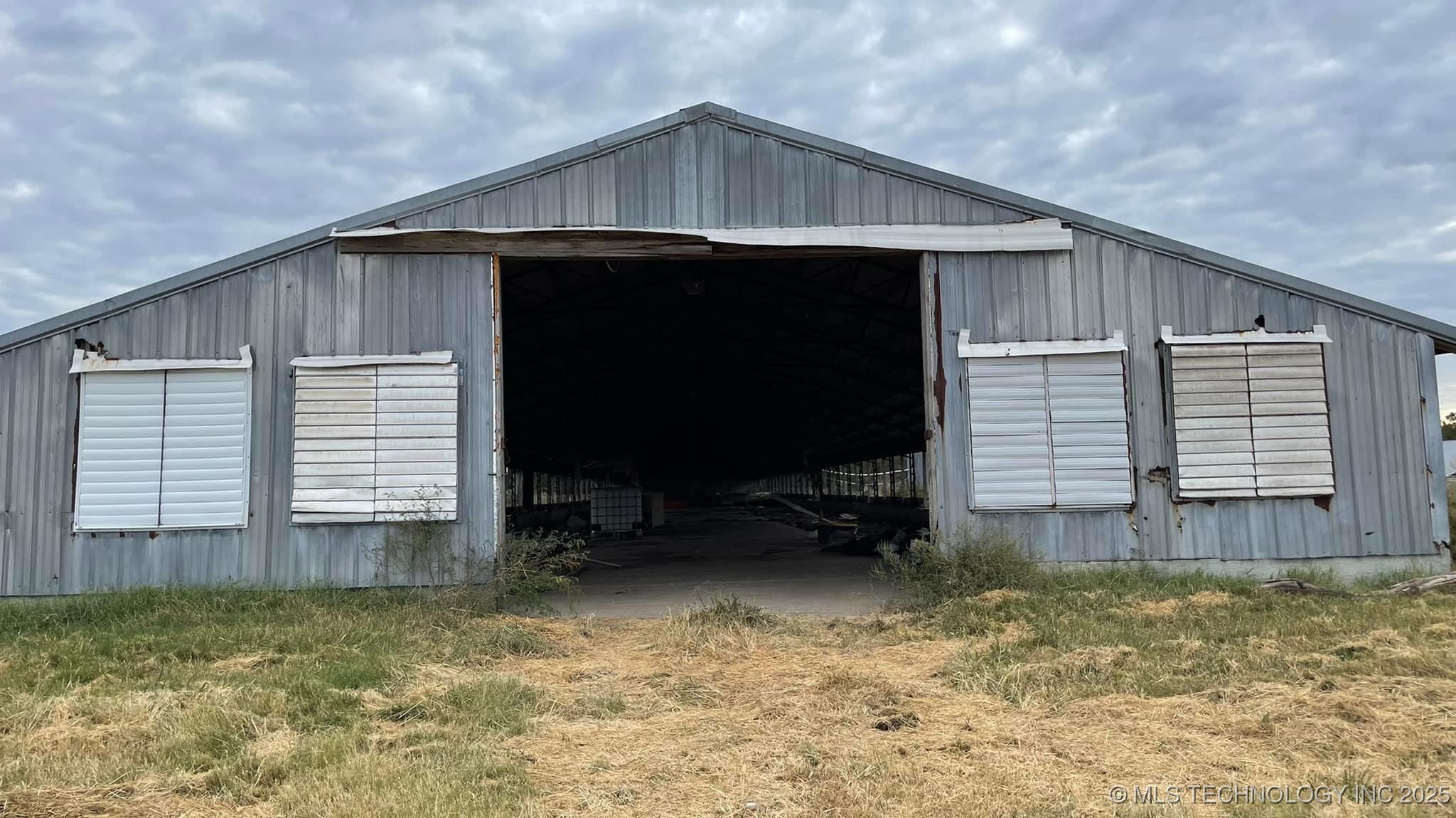 1370 E 580 Property Photo 12