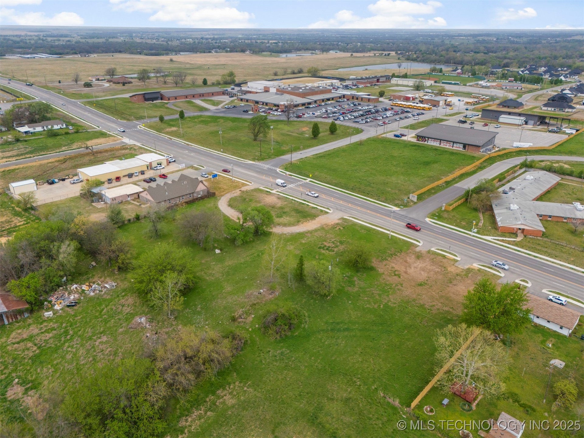 Broadway Street Property Photo 3